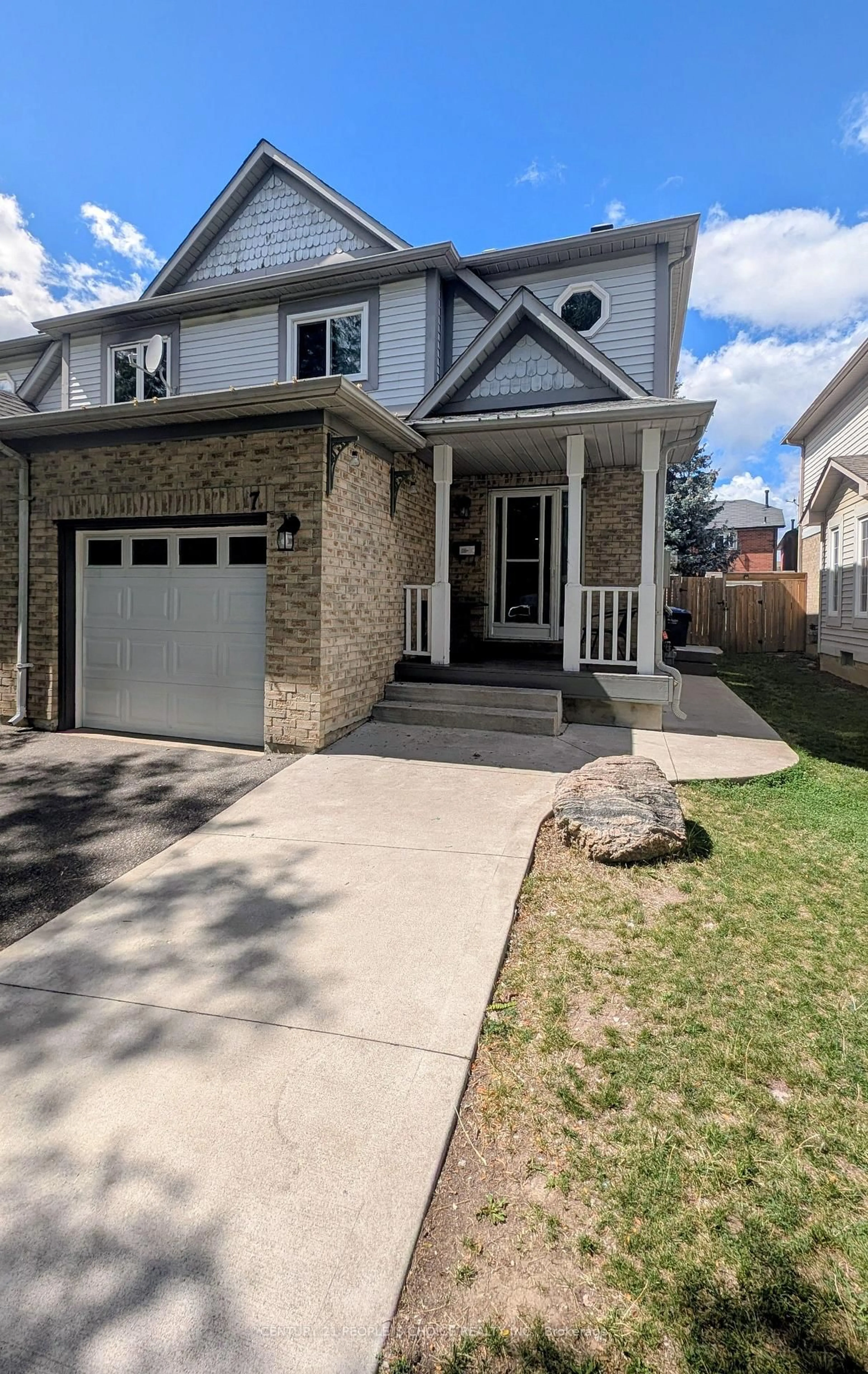 Home with brick exterior material, street for 7 Amazon Crt, Brampton Ontario L6R 1C7