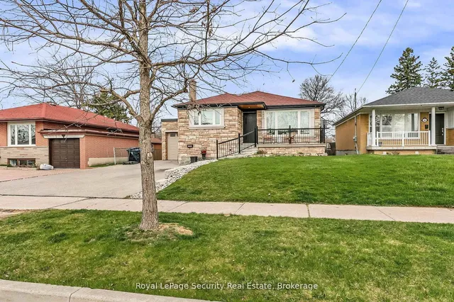 251 Thistle Down Blvd, Toronto 2