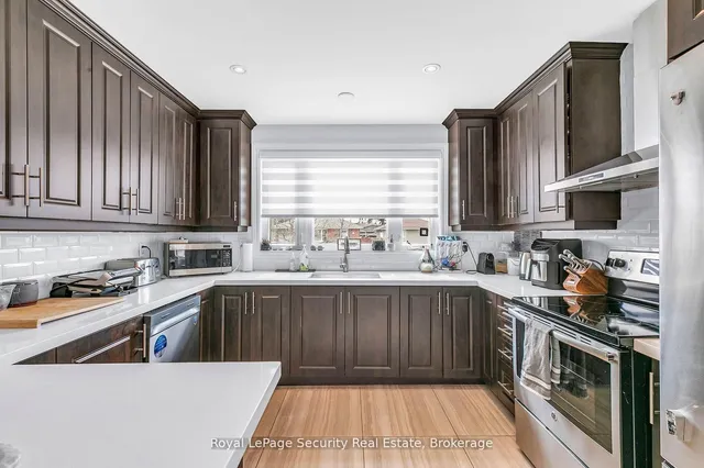 251 Thistle Down Blvd, Toronto 4