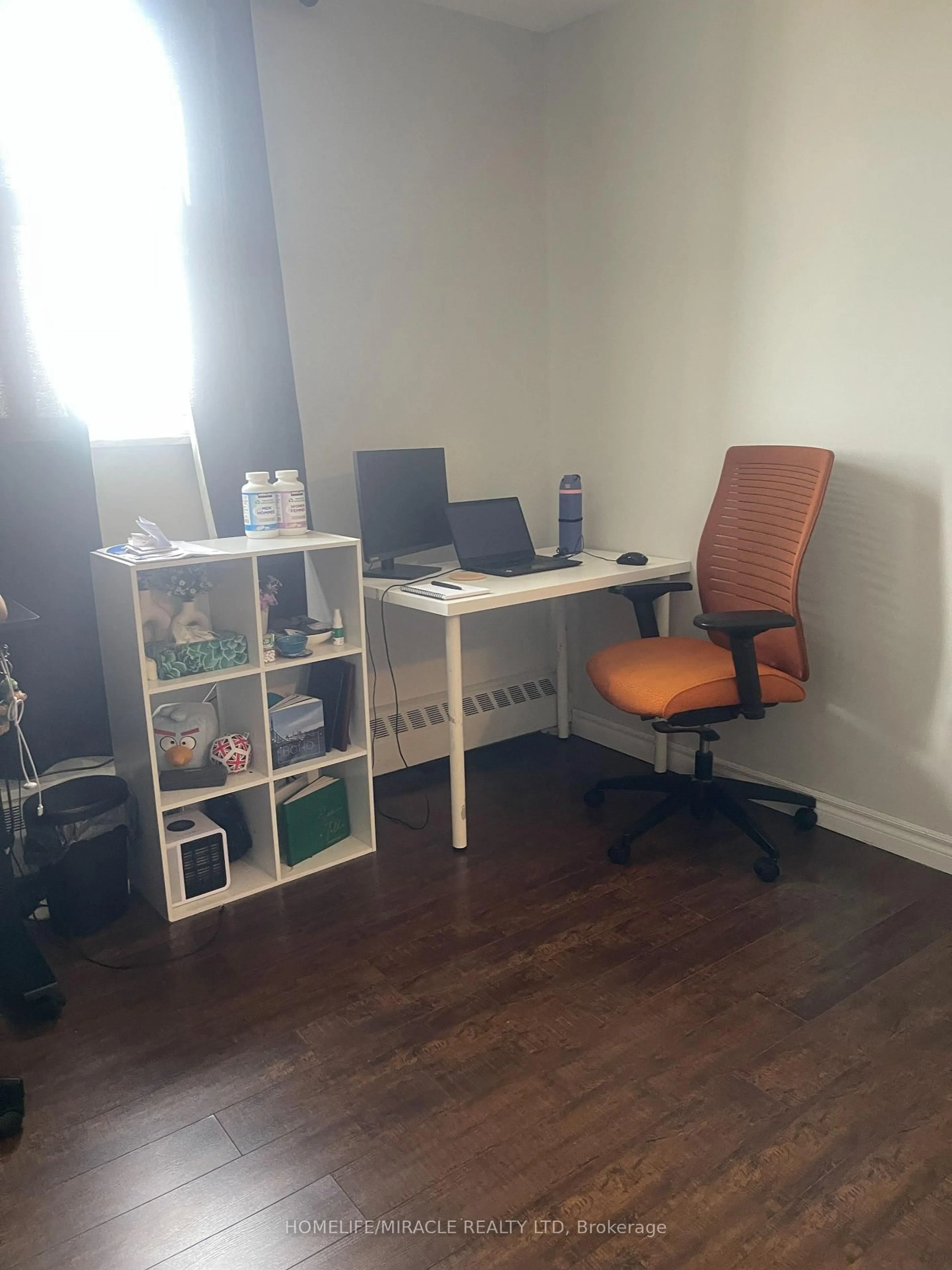 A pic of a room for 3555 DERRY Rd #810, Mississauga Ontario L4T 1B2