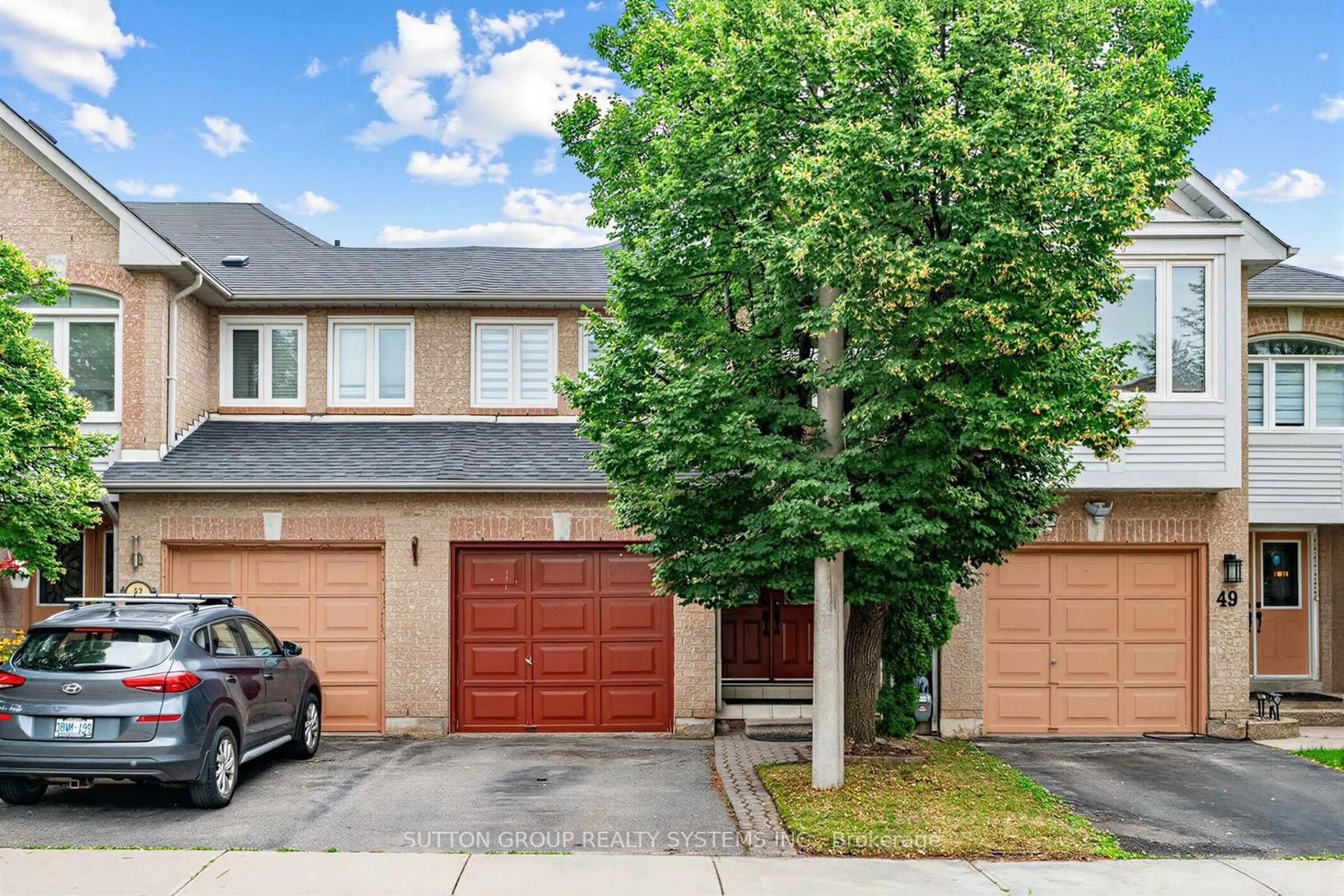 A pic from outside/outdoor area/front of a property/back of a property/a pic from drone, street for 51 Gilgorm Rd, Brampton Ontario L6X 4P5