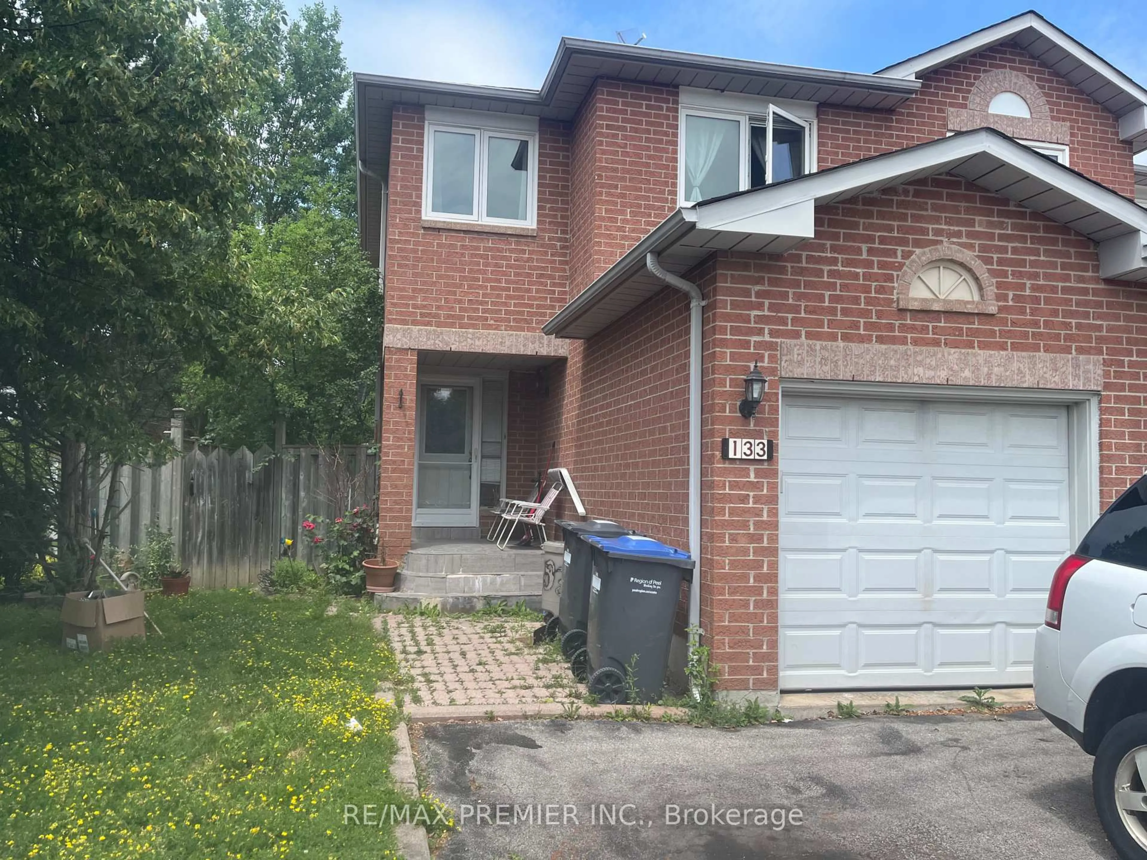 Home with brick exterior material, street for 133 Saddletree Tr, Brampton Ontario L6X 4M9