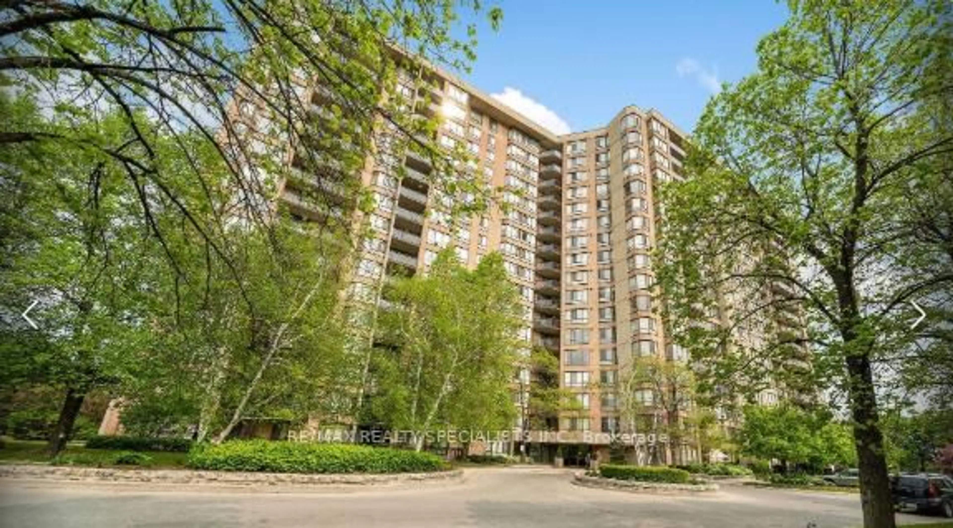 Patio, unknown for 20 Cherrytree Dr #505, Brampton Ontario L6Y 3V1