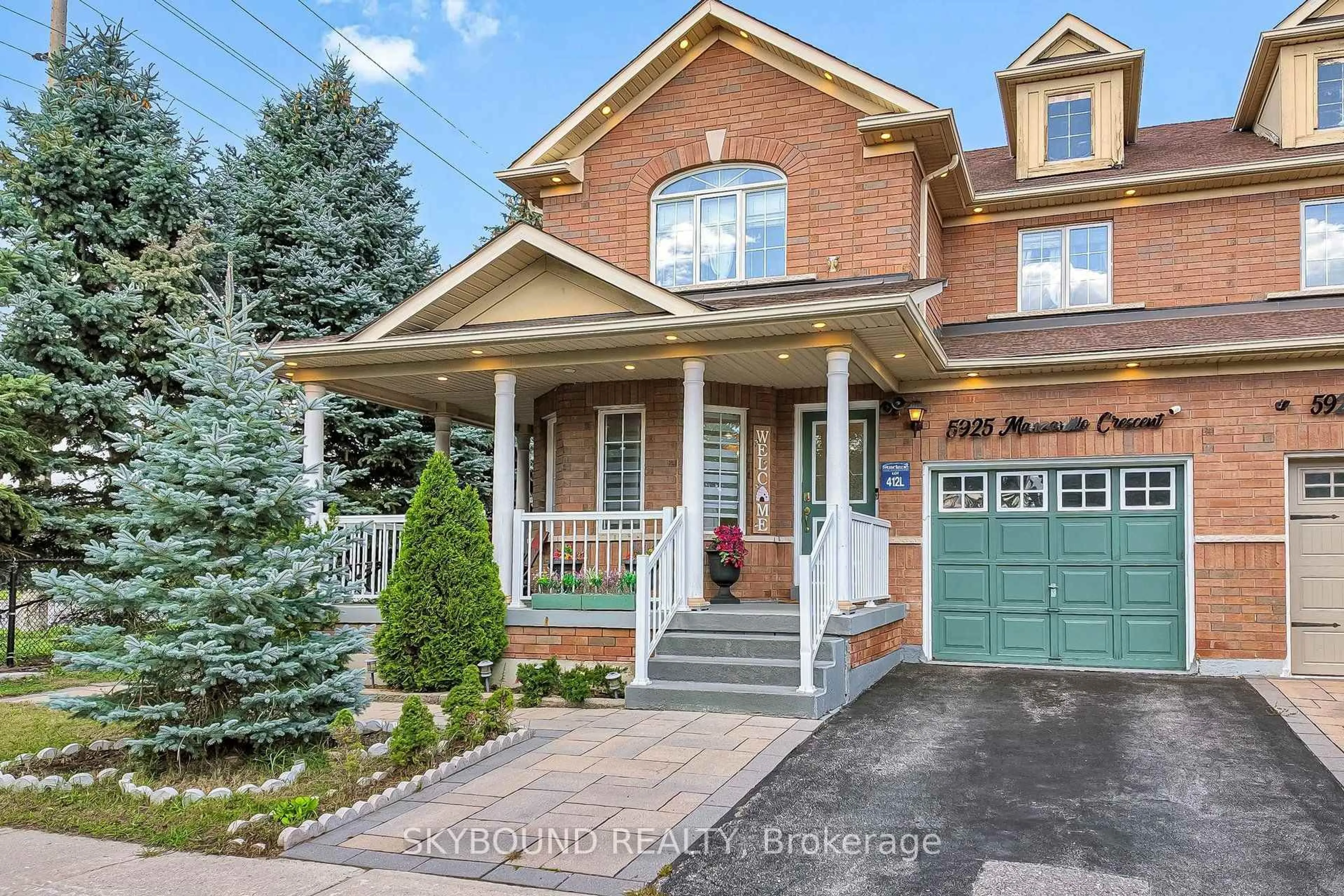 Home with brick exterior material, street for 5925 Manzanillo Cres, Mississauga Ontario L5M 6Y6