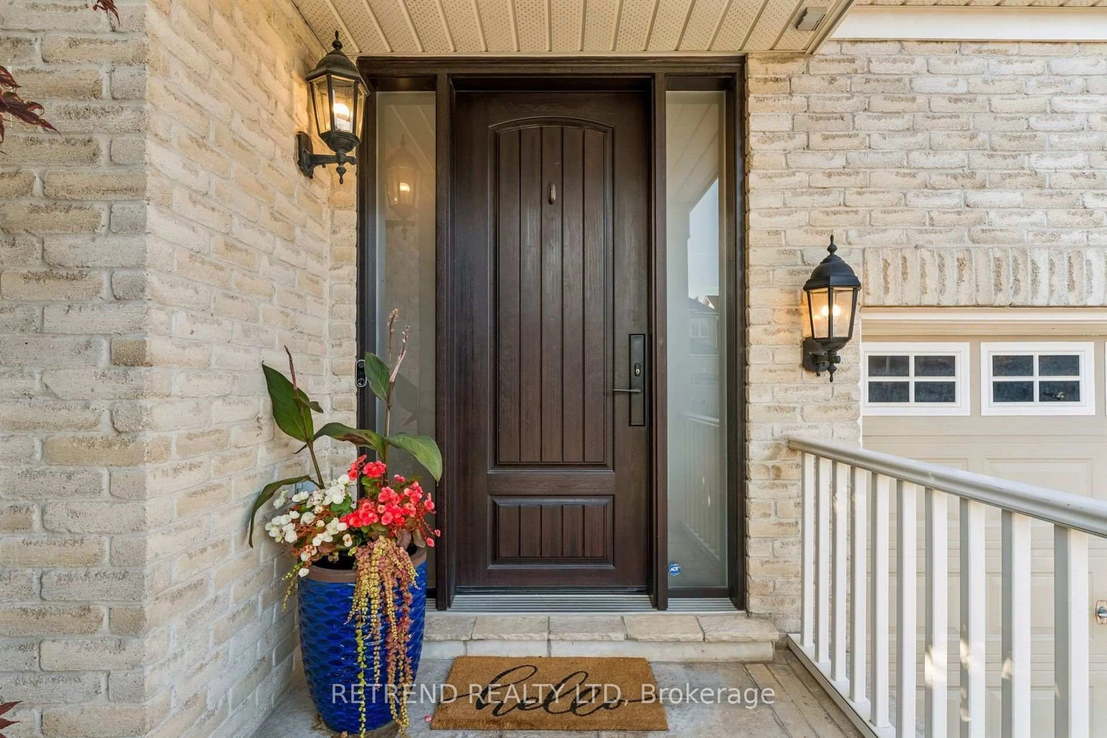 Indoor entryway for 2223 Wuthering Heights Way, Oakville Ontario L6M 0A3