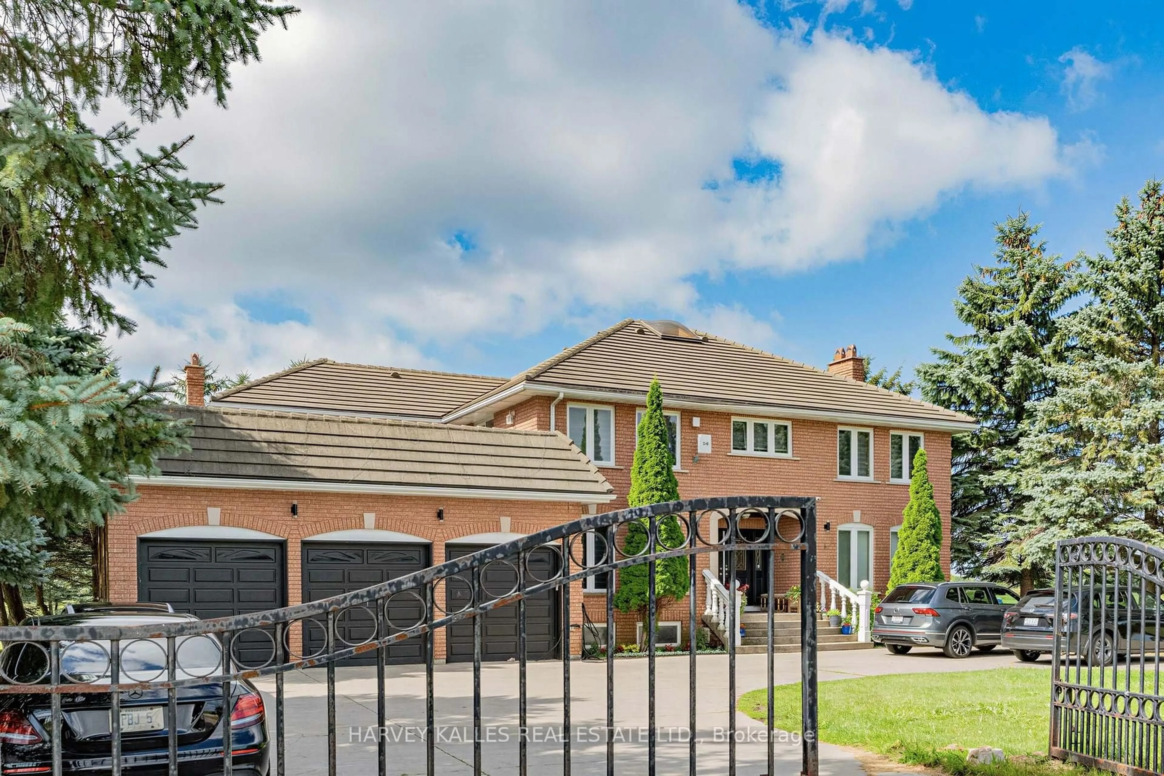 Home with brick exterior material, street for 5640 Fifth Line, Milton Ontario L9T 2X8