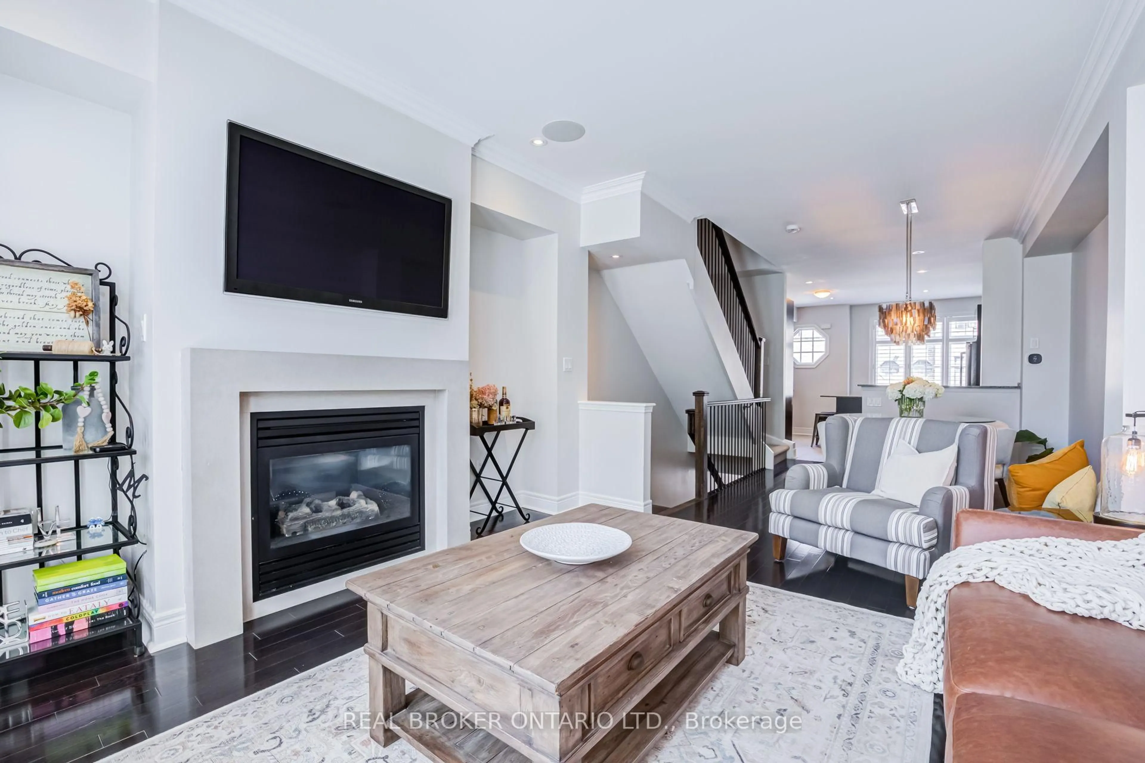 Living room with furniture, unknown for 39 Ruby Lang Lane, Toronto Ontario M8Z 0B8
