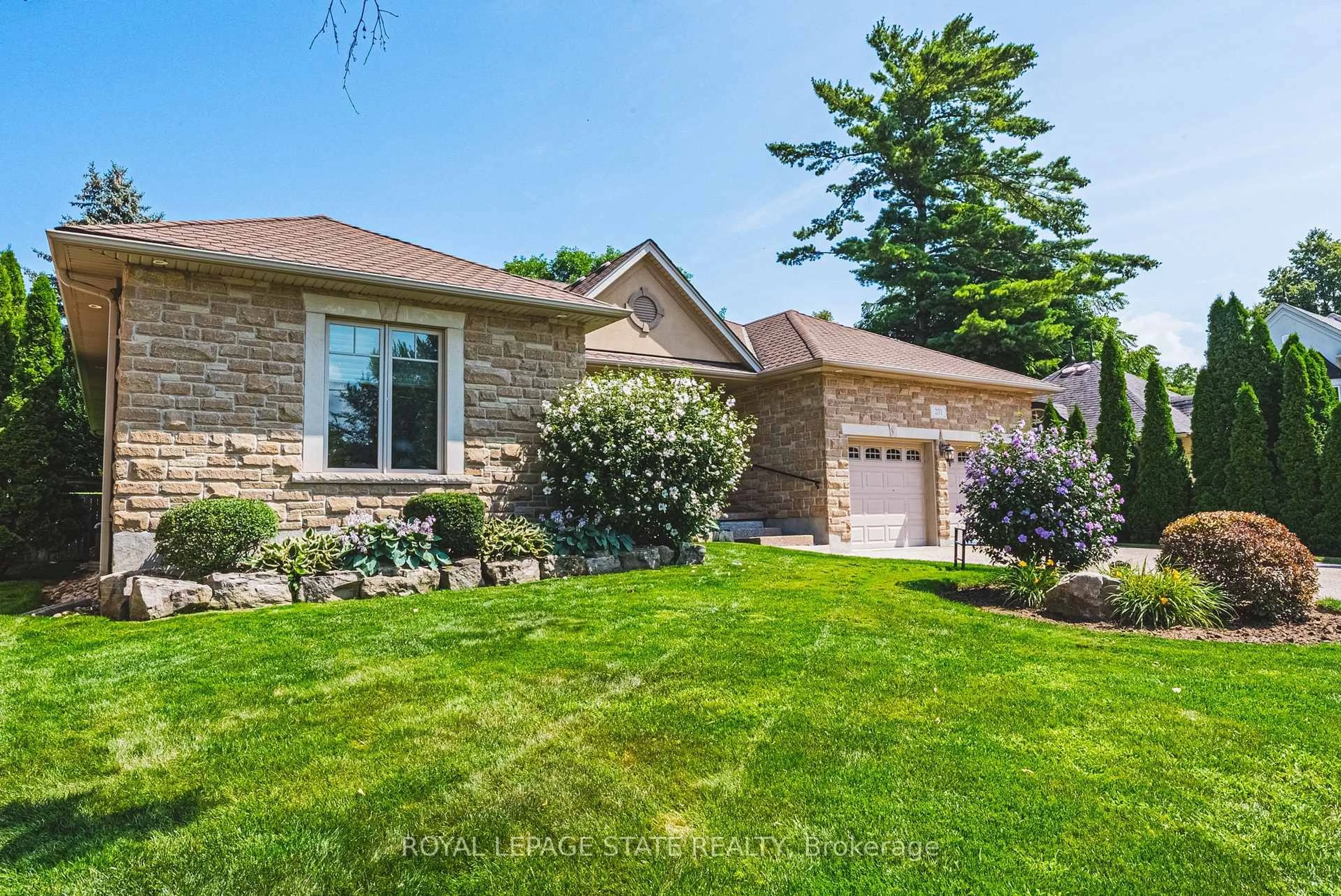 Home with brick exterior material, street for 231 Pine Cove Rd, Burlington Ontario L7N 1W1