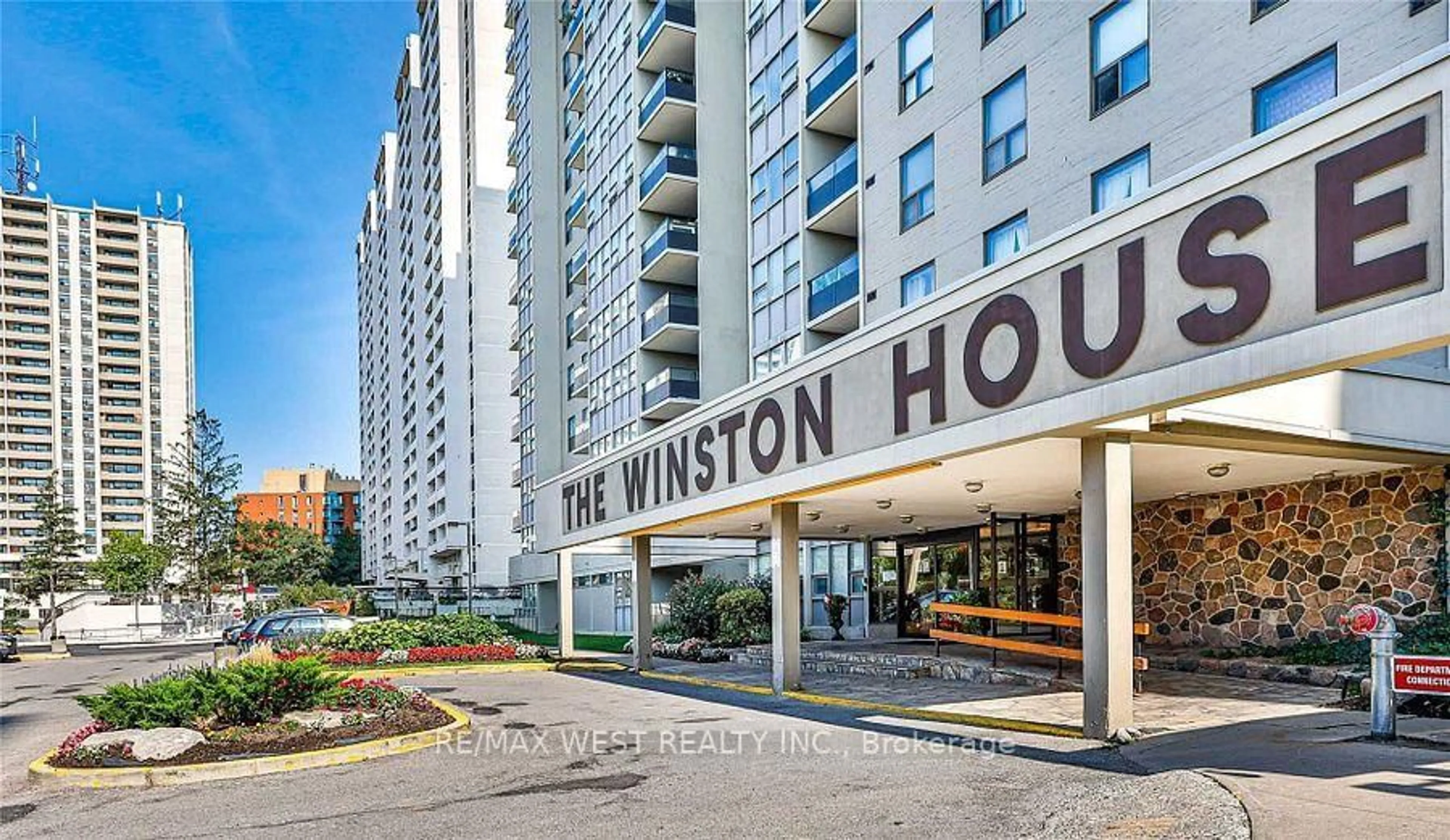 Indoor foyer for 75 Emmett Ave #2307, Toronto Ontario M6M 5A7