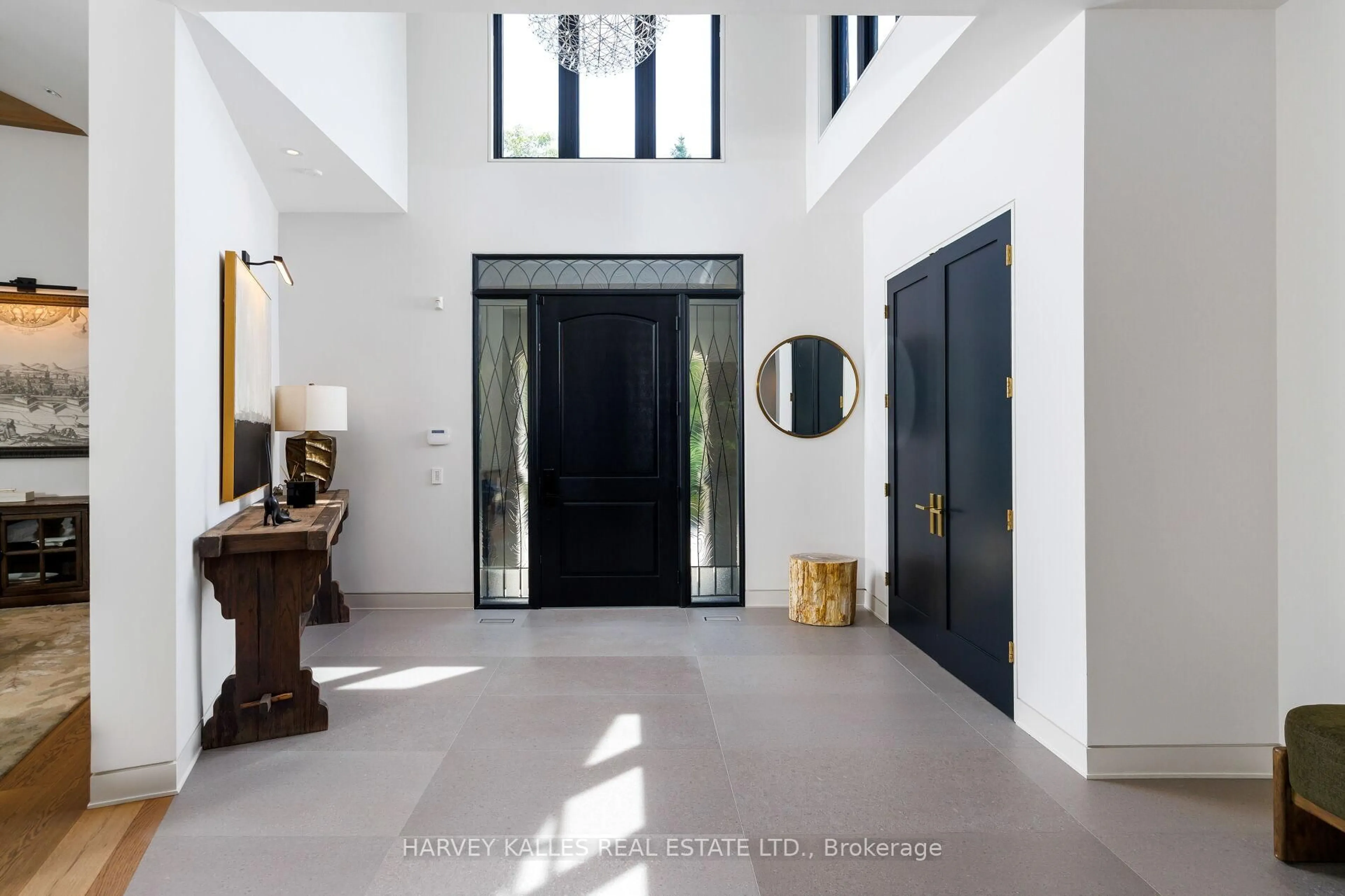 Indoor foyer for 66 Thorncrest Rd, Toronto Ontario M9A 1S9