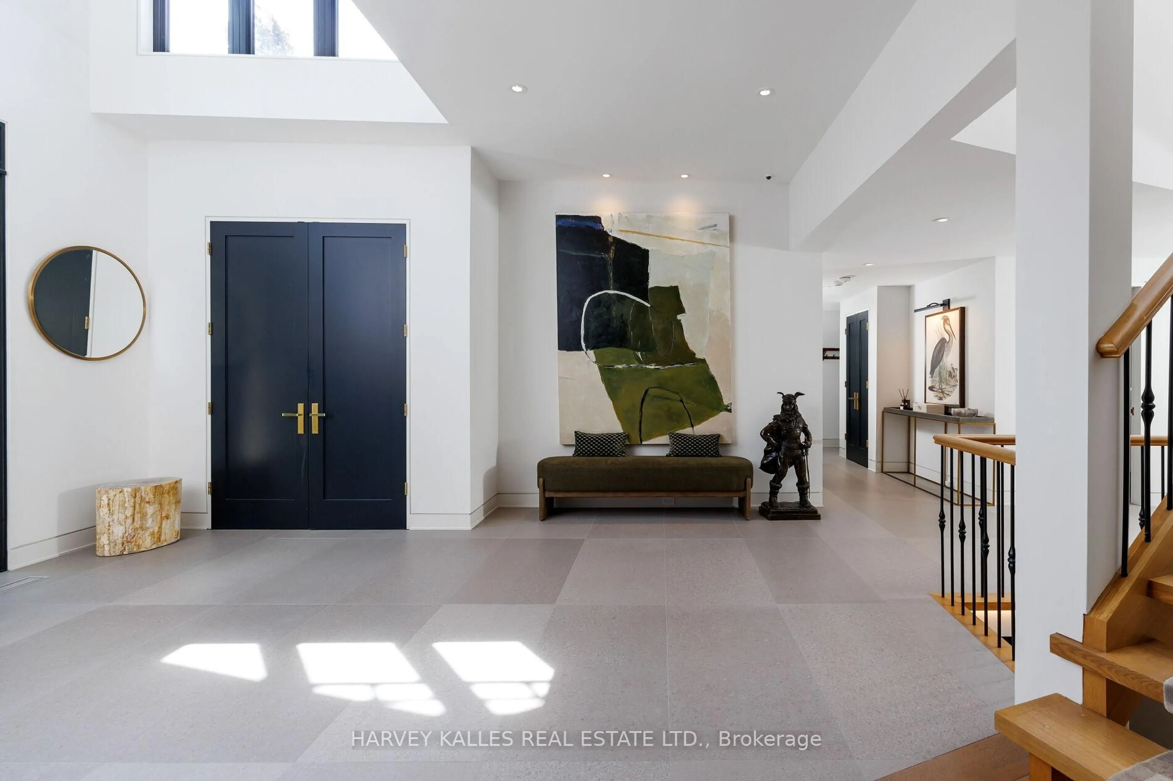 Indoor foyer for 66 Thorncrest Rd, Toronto Ontario M9A 1S9