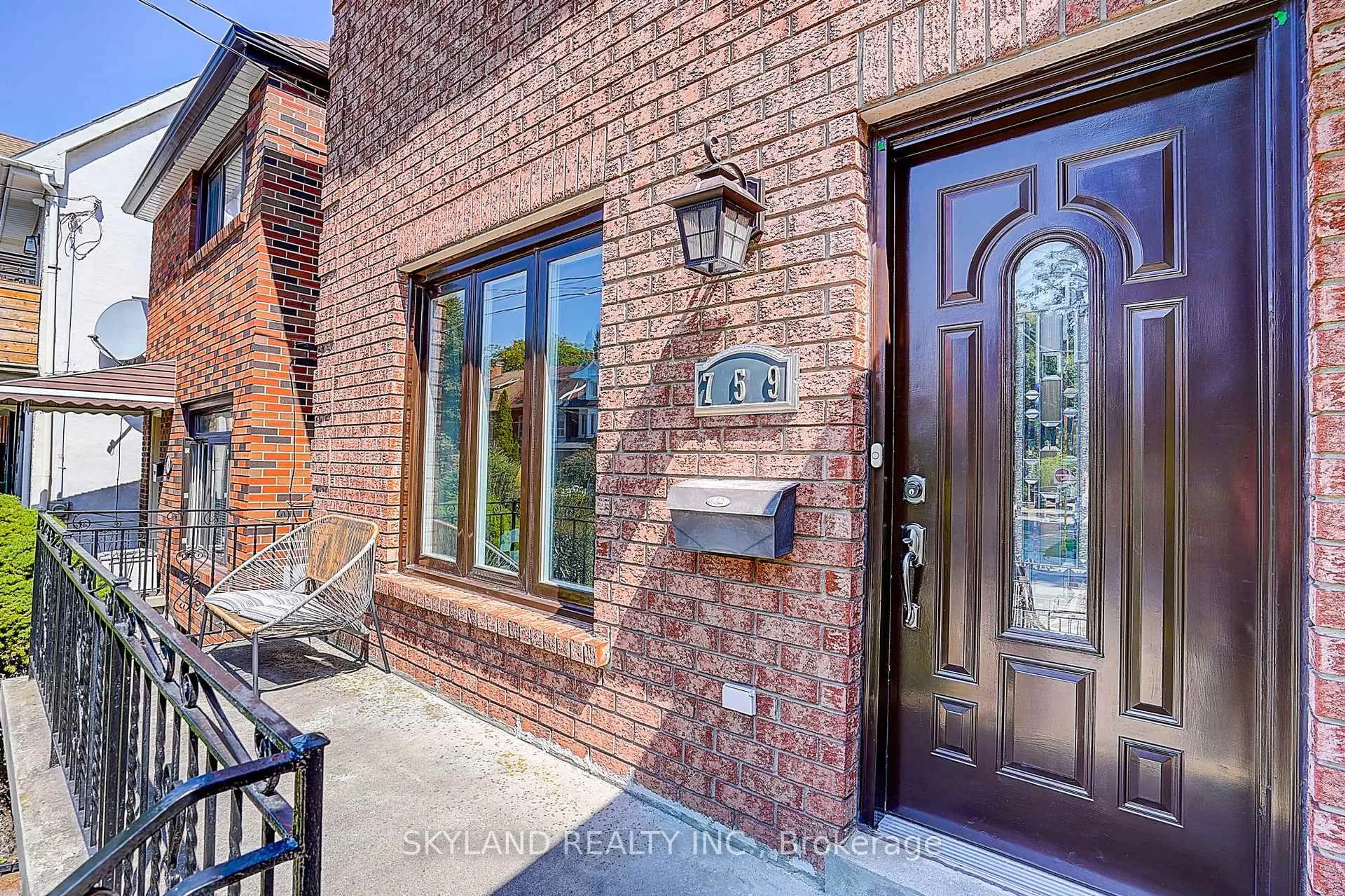 Home with brick exterior material, street for 759 Shaw St, Toronto Ontario M6G 3L9