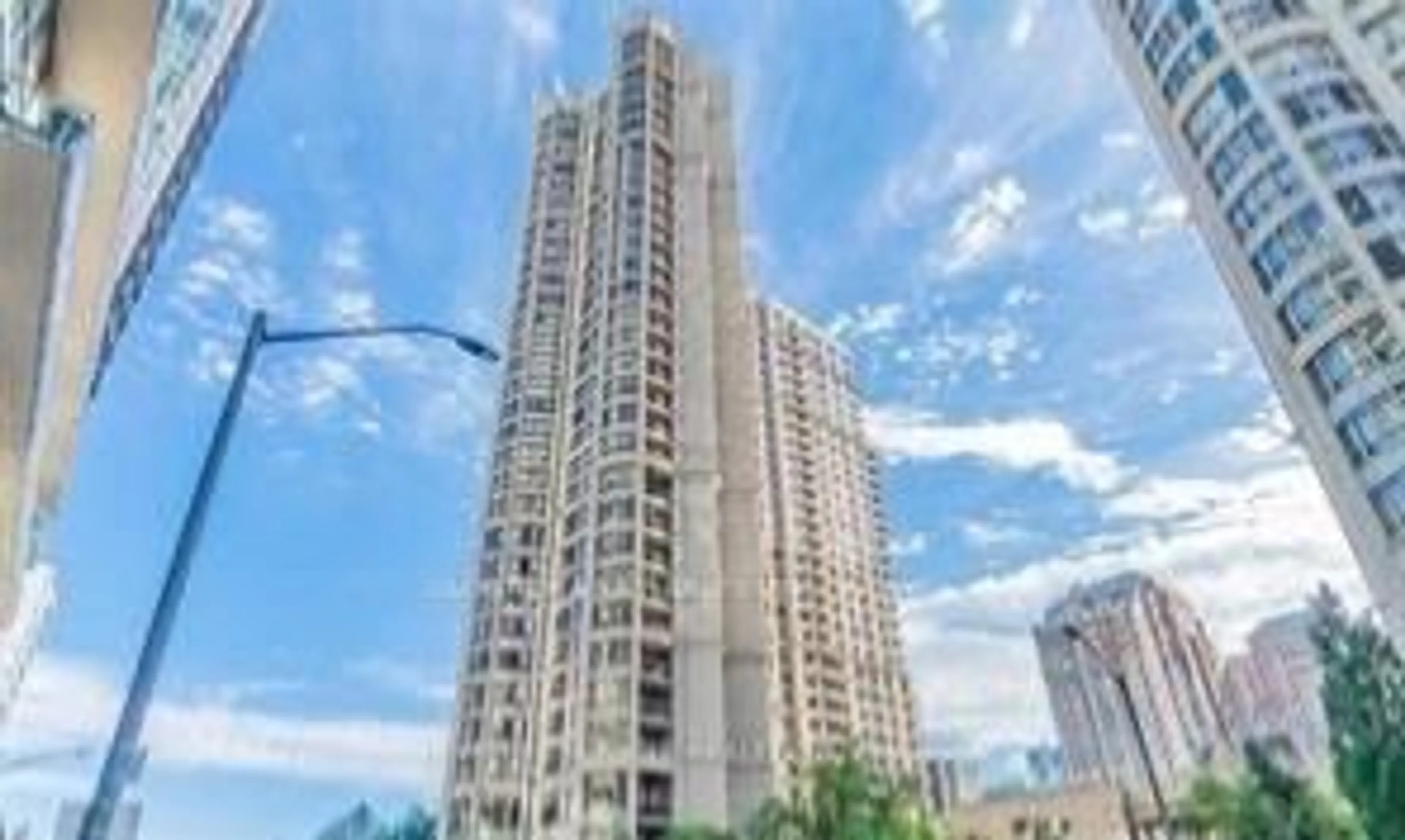 Unknown for 3880 duke of york Blvd #Ph2, Mississauga Ontario L5B 4M7