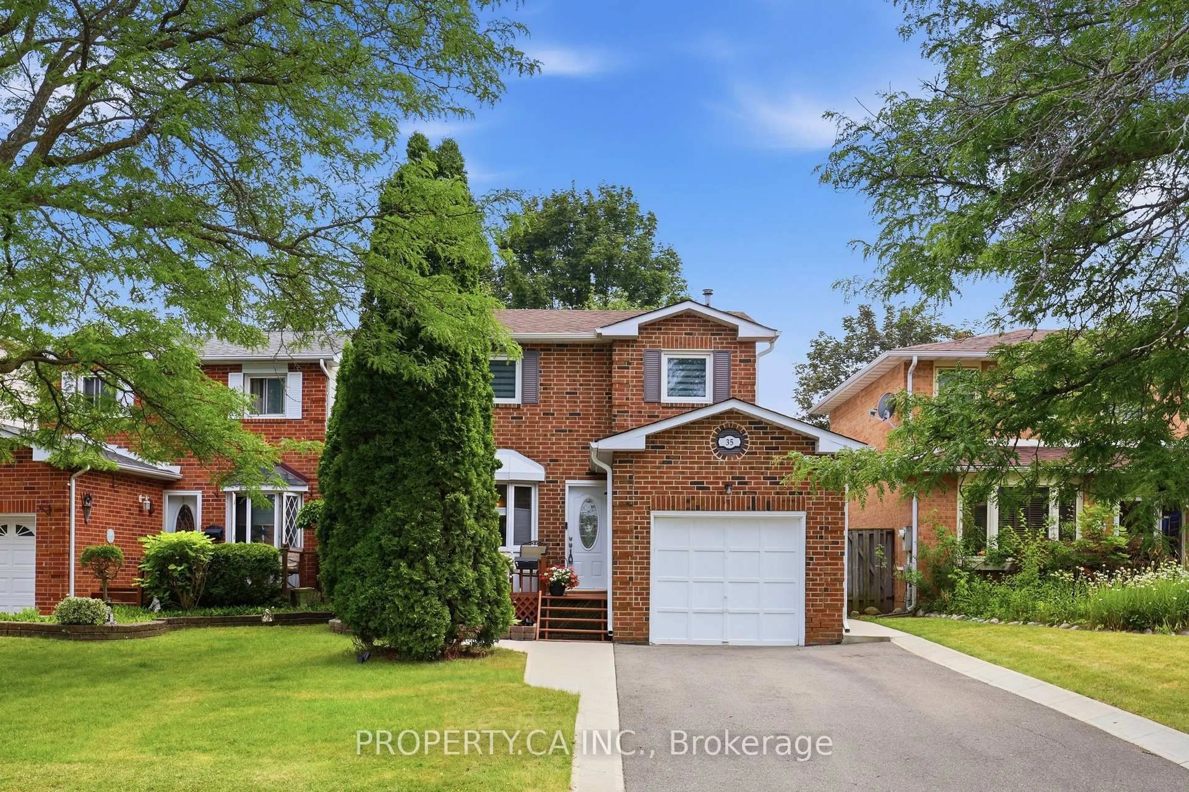 Home with brick exterior material, street for 35 Lakecrest Tr, Brampton Ontario L6Z 1S3