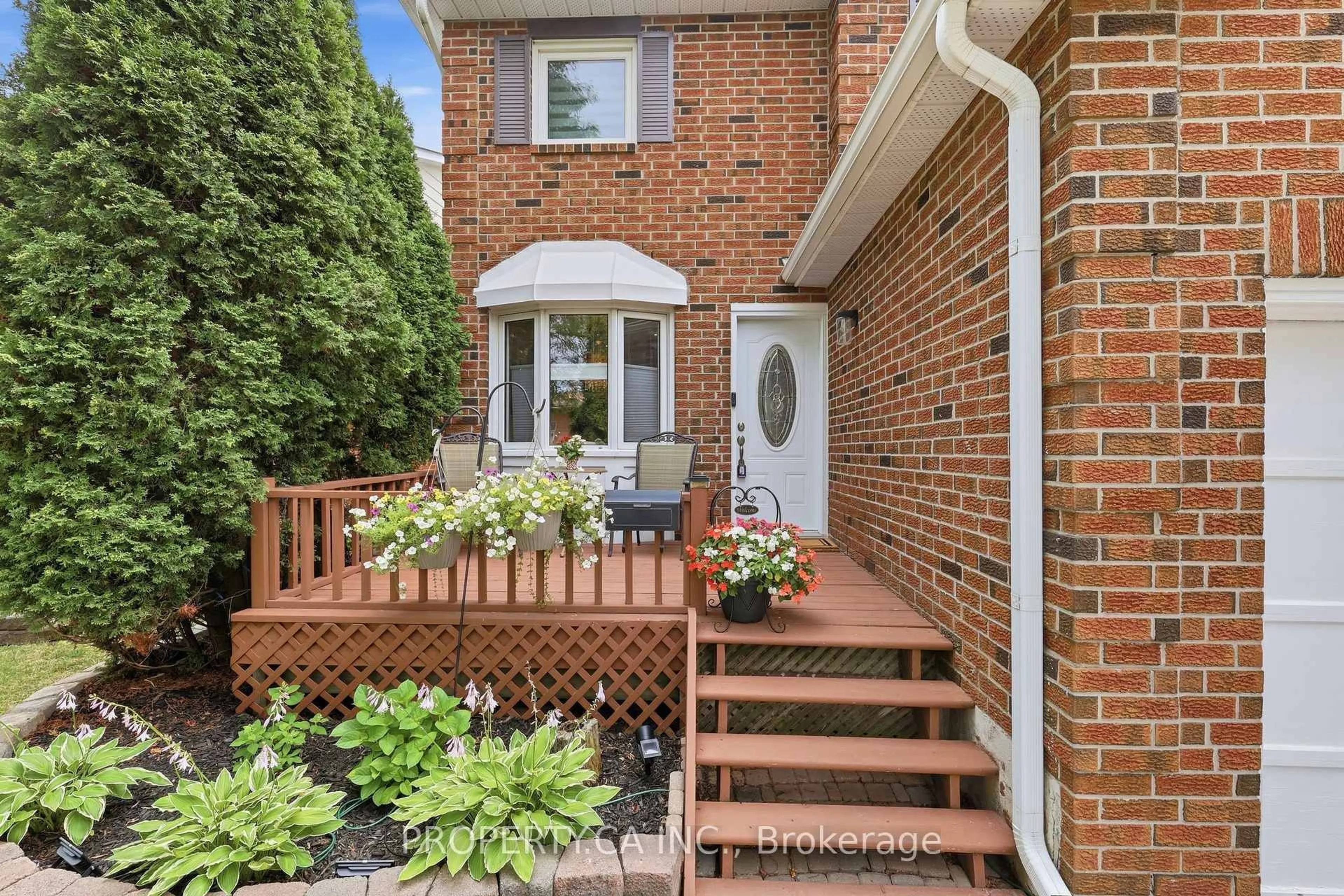 Home with brick exterior material, street for 35 Lakecrest Tr, Brampton Ontario L6Z 1S3