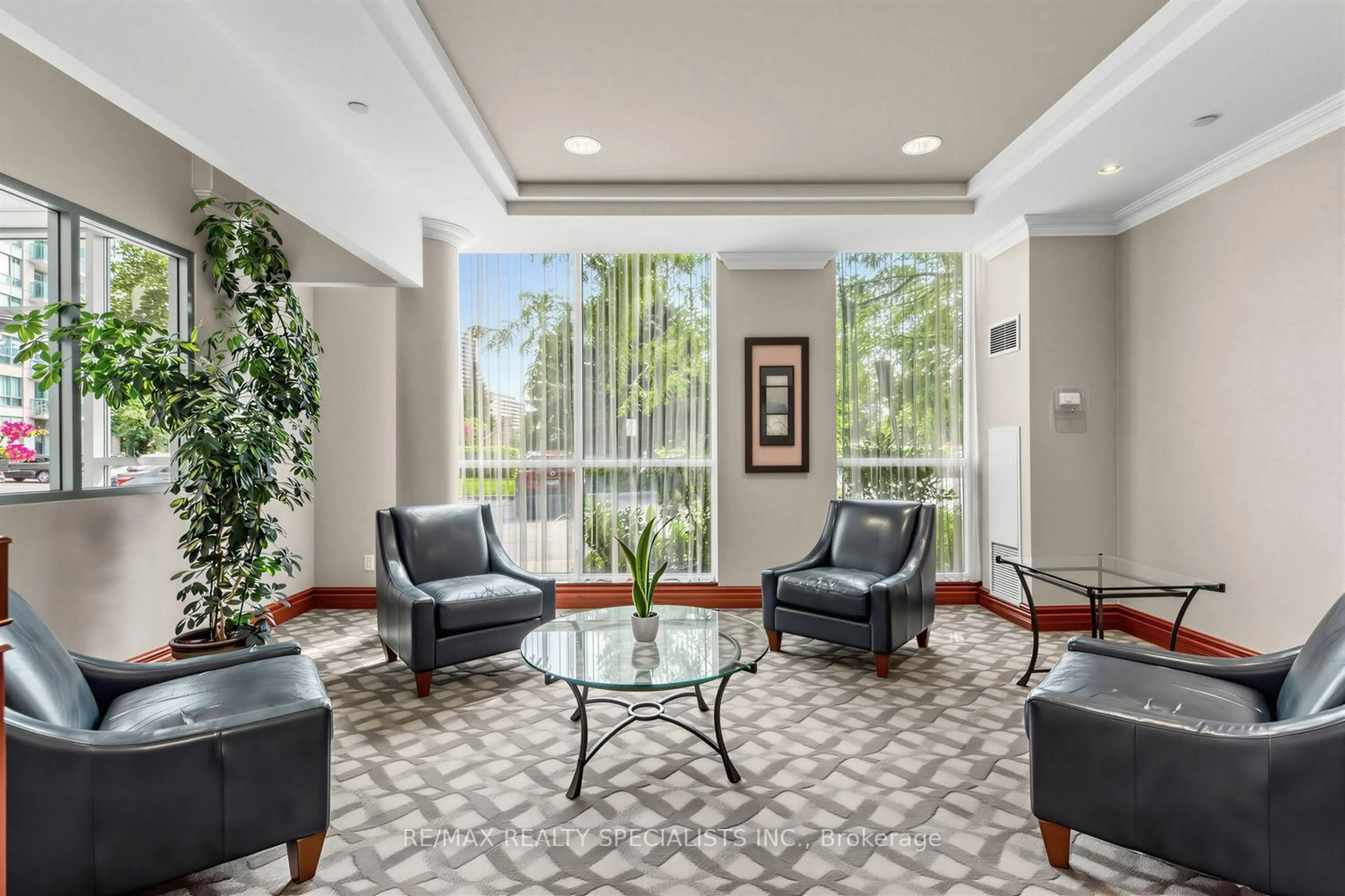 Lobby for 2585 Erin Centre Blvd #1005, Mississauga Ontario L5M 6Z7
