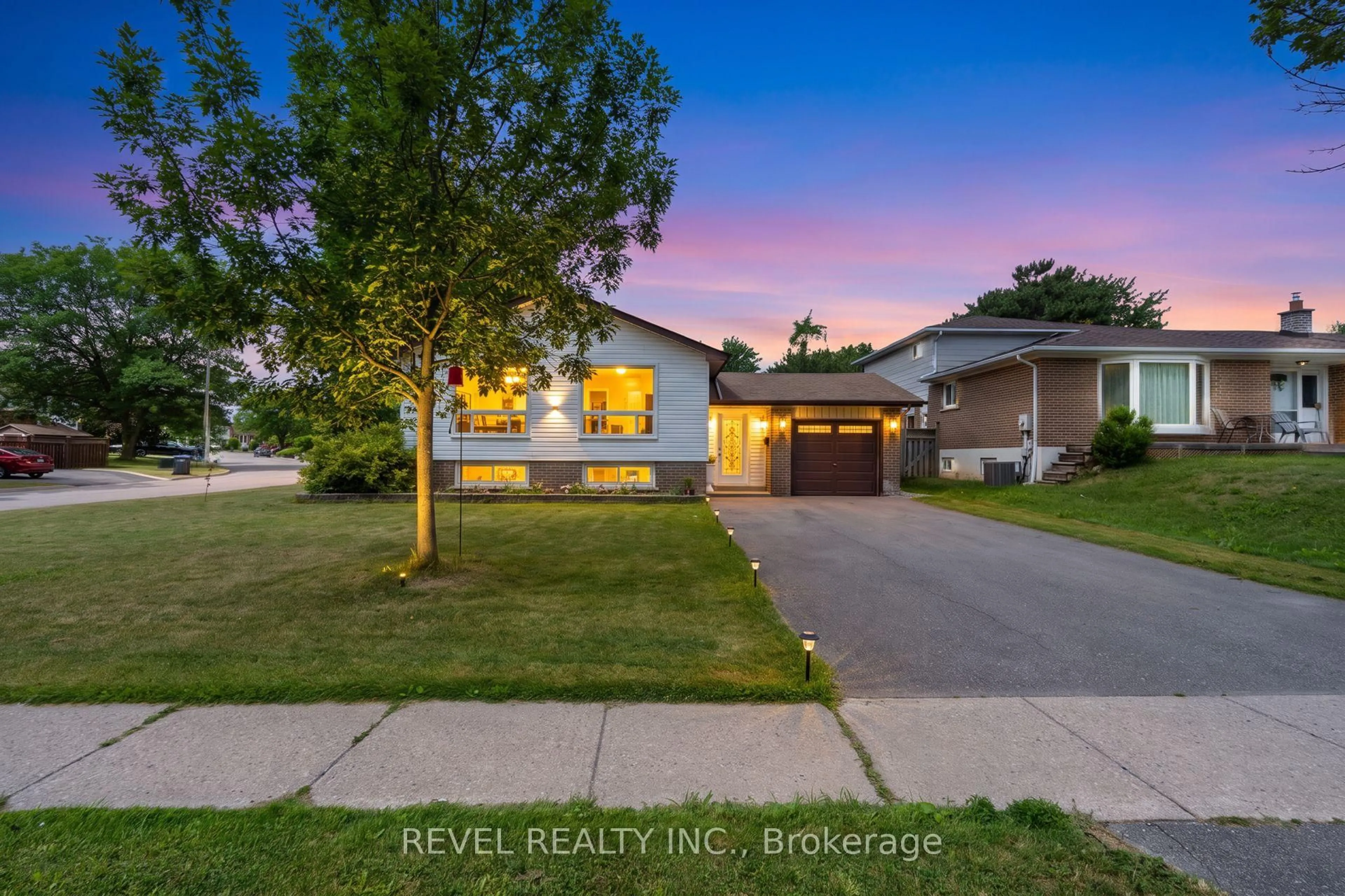 Unknown for 383 Bartley Bull Pkwy, Brampton Ontario L6W 2M1