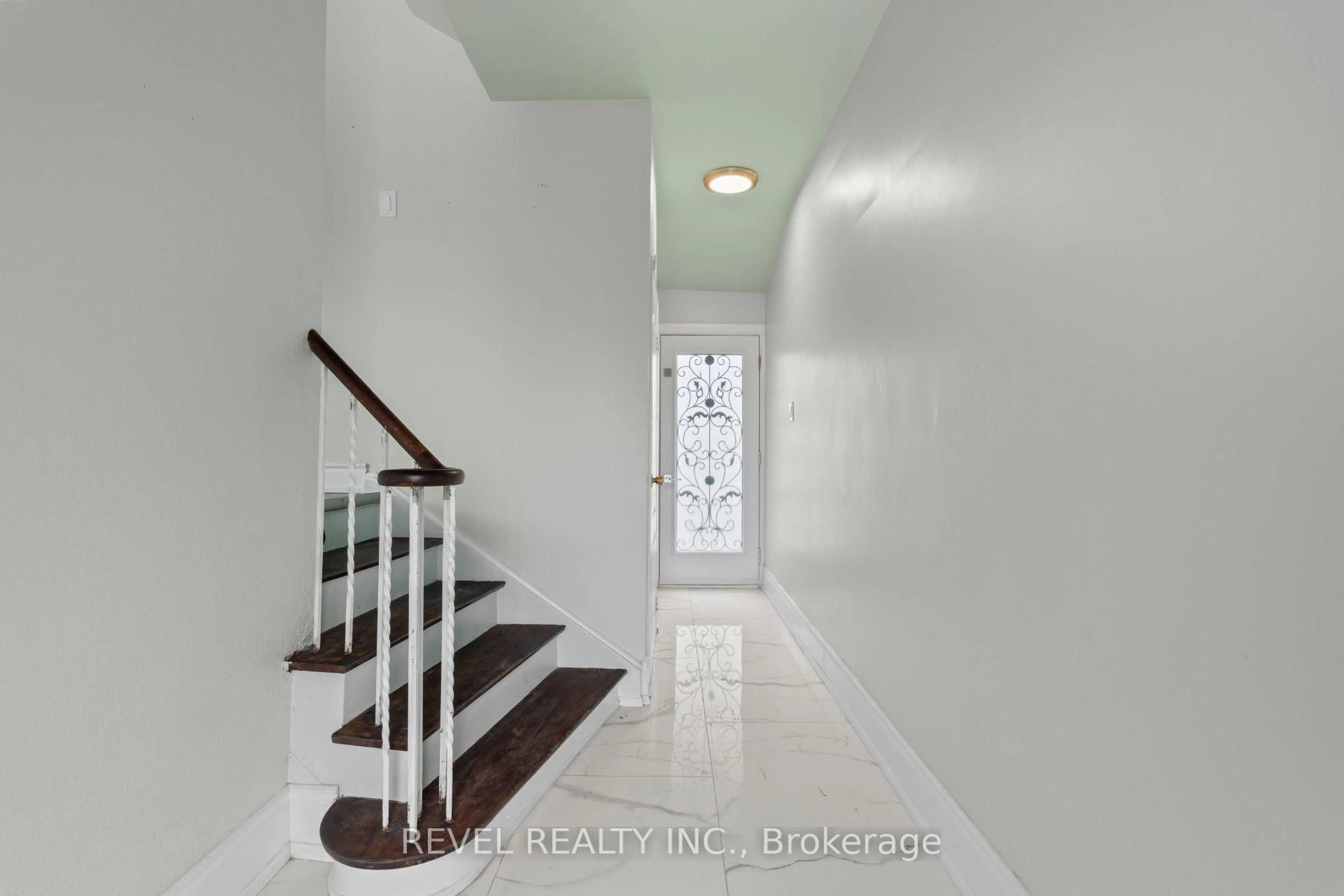 Unknown for 383 Bartley Bull Pkwy, Brampton Ontario L6W 2M1