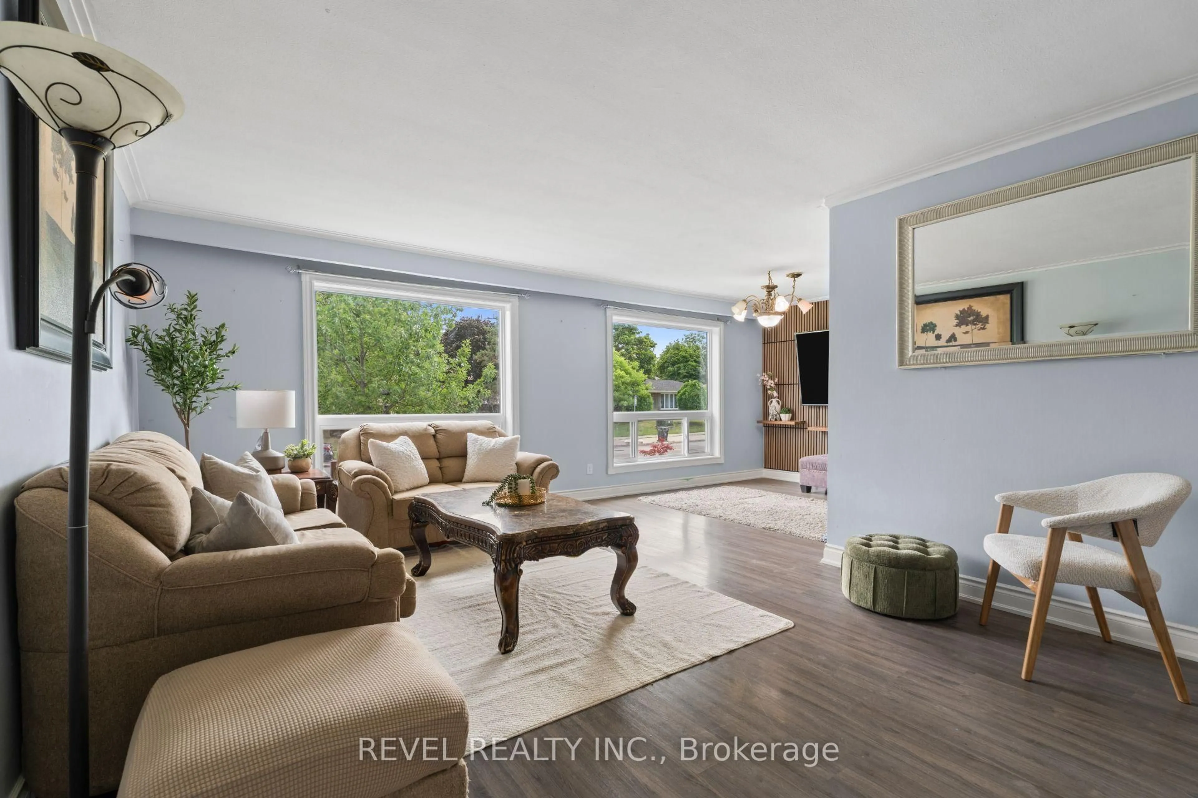 Living room with furniture, unknown for 383 Bartley Bull Pkwy, Brampton Ontario L6W 2M1
