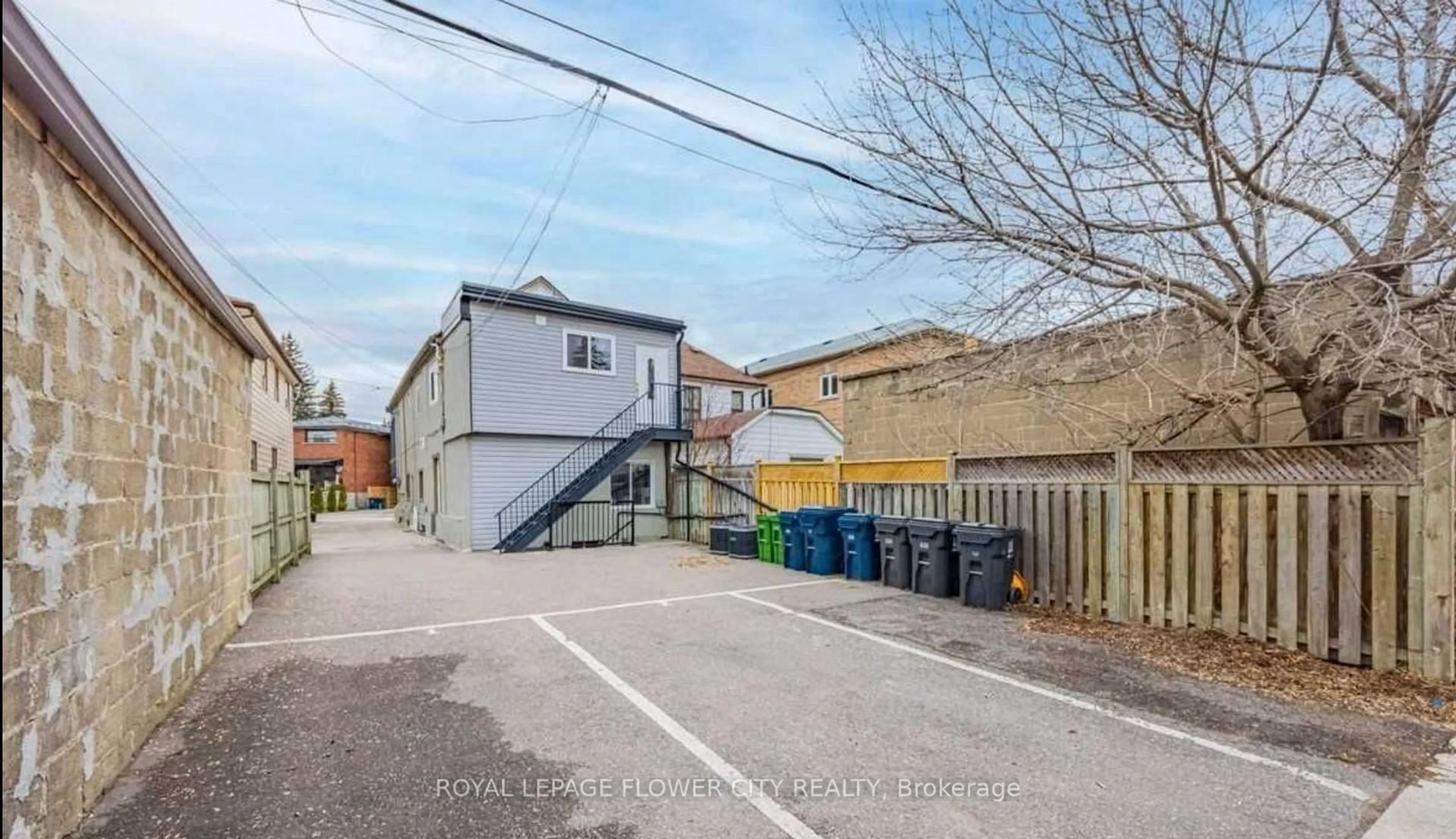 A pic from outside/outdoor area/front of a property/back of a property/a pic from drone, street for 29 Bernice Cres, Toronto Ontario M6N 1W7