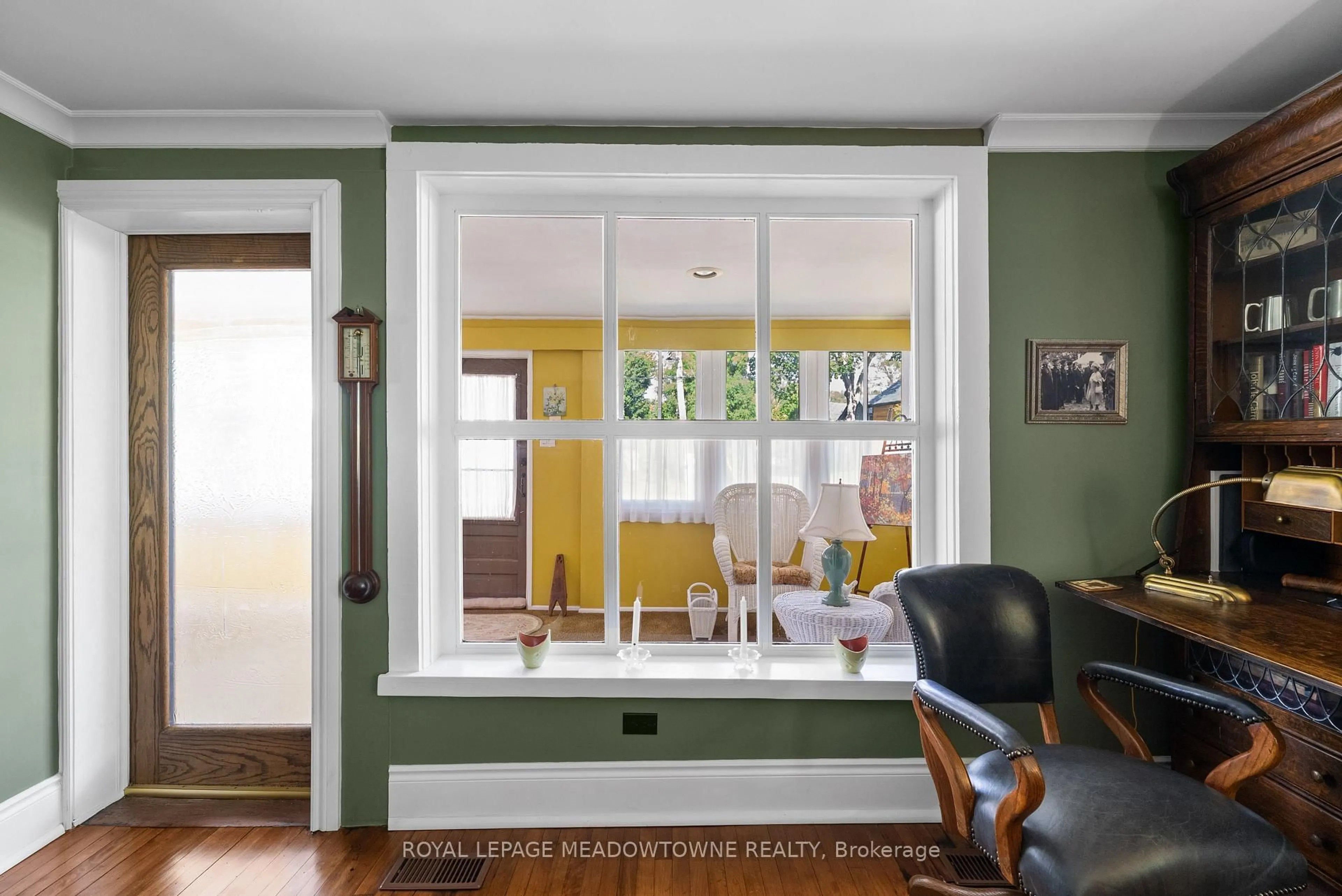 Indoor entryway for 7736 Churchville Rd, Brampton Ontario L6Y 0B5