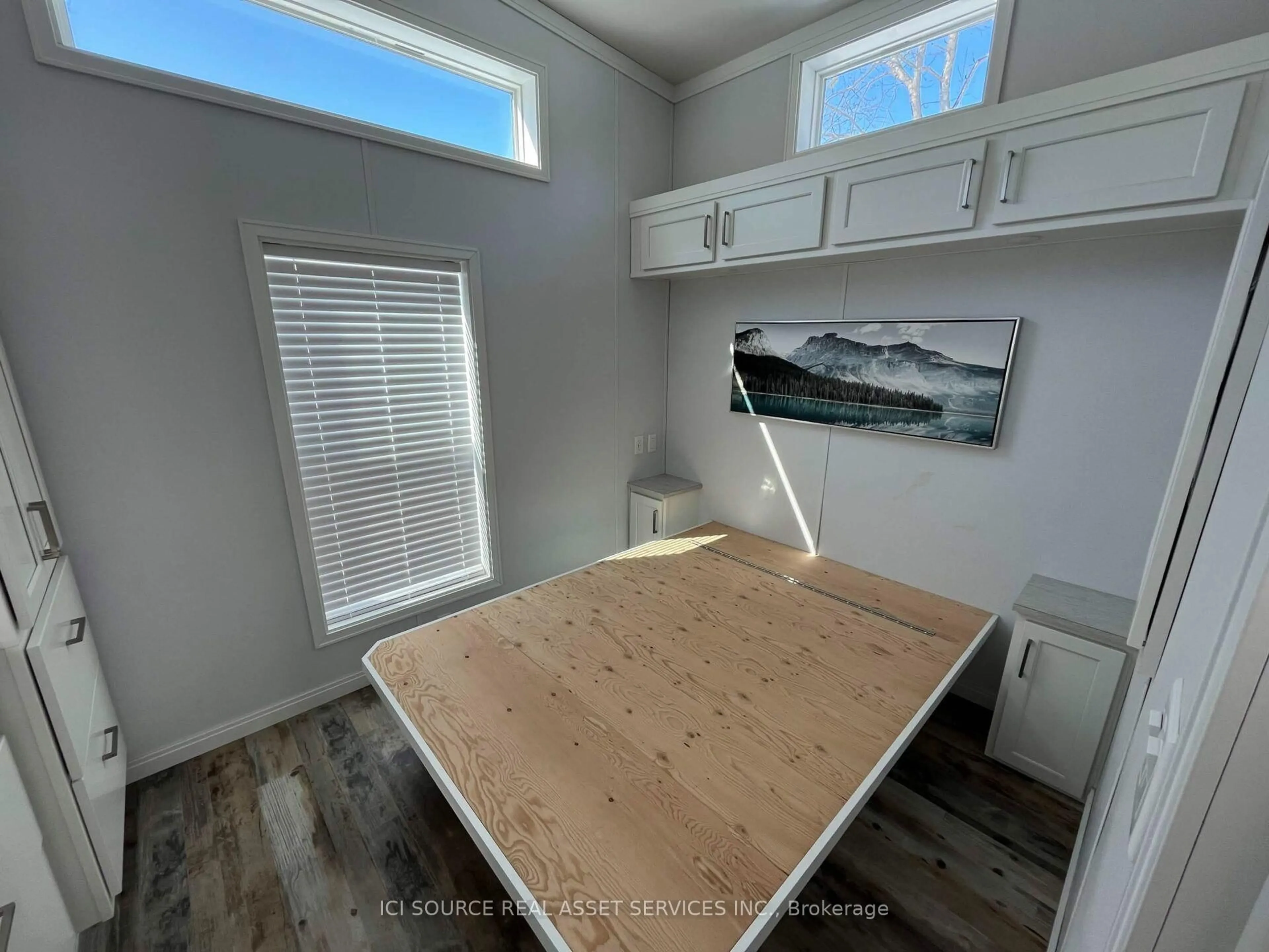 A pic of a room for 18478 Duffy's Lane #604, Caledon Ontario L0N 1P0