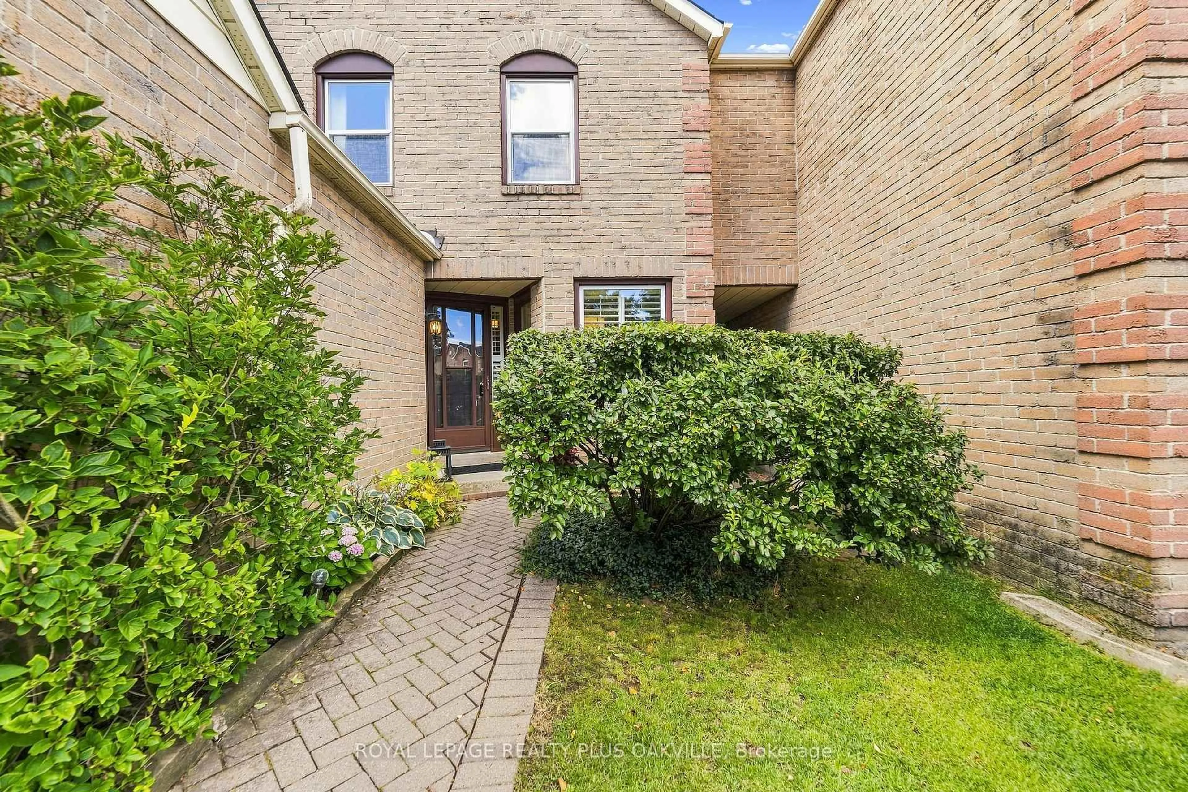 Unknown for 1221 Hedgestone Cres, Oakville Ontario L6M 1X7
