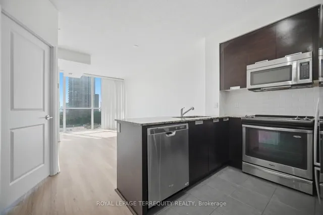75 Eglinton Ave #703, Mississauga 3
