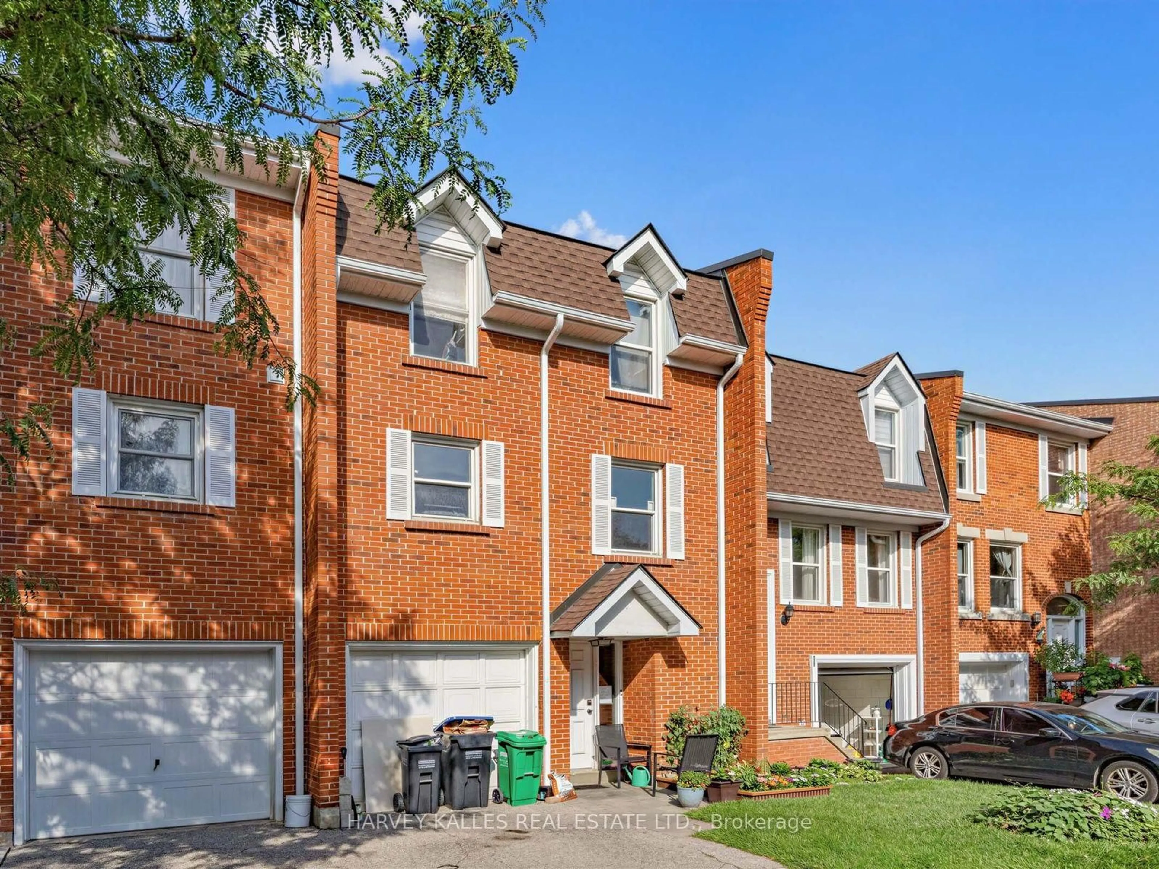 Home with brick exterior material, street for 333 Meadows Blvd ##77, Mississauga Ontario L4Z 1G9