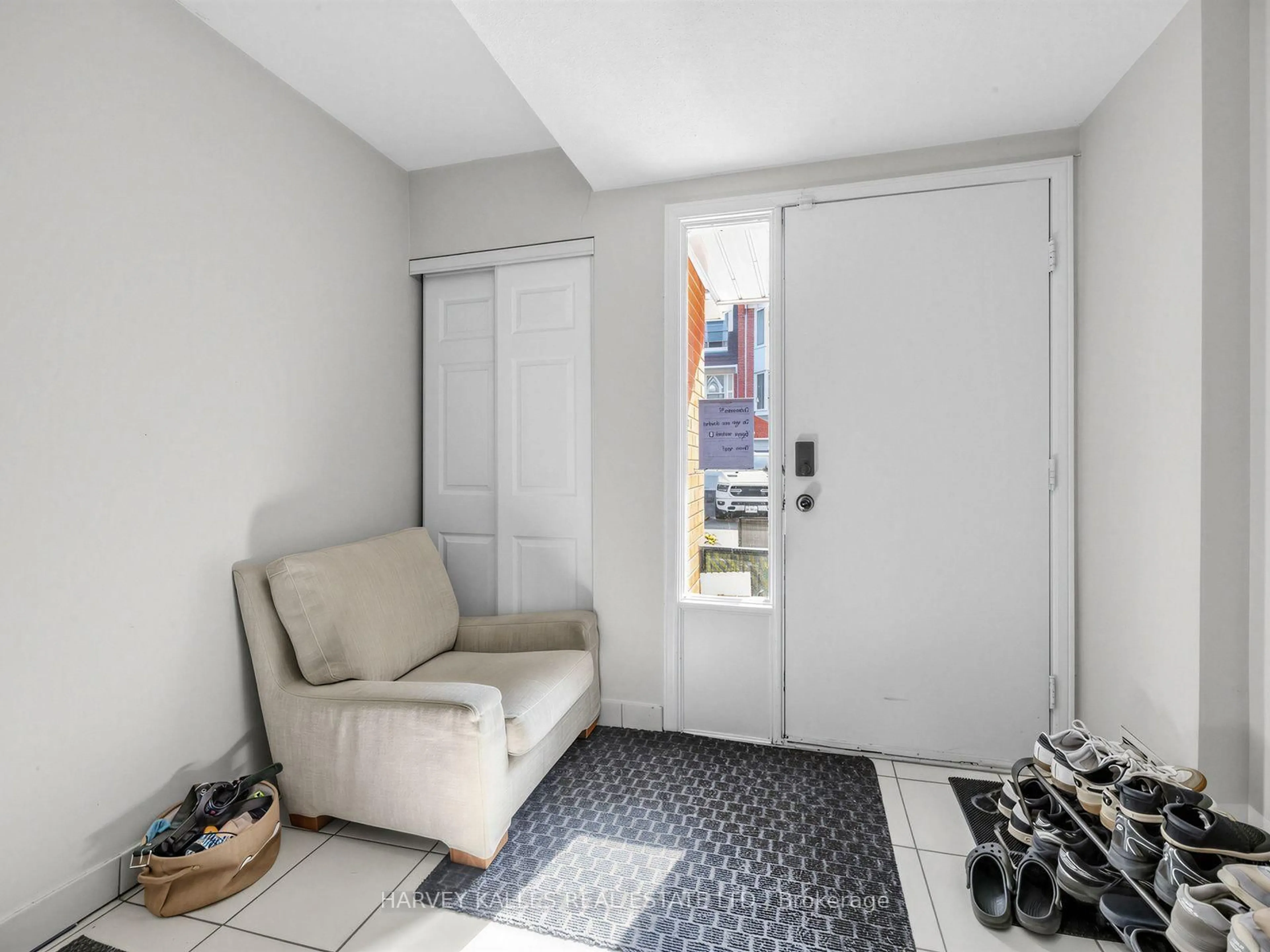 Indoor entryway for 333 Meadows Blvd ##77, Mississauga Ontario L4Z 1G9