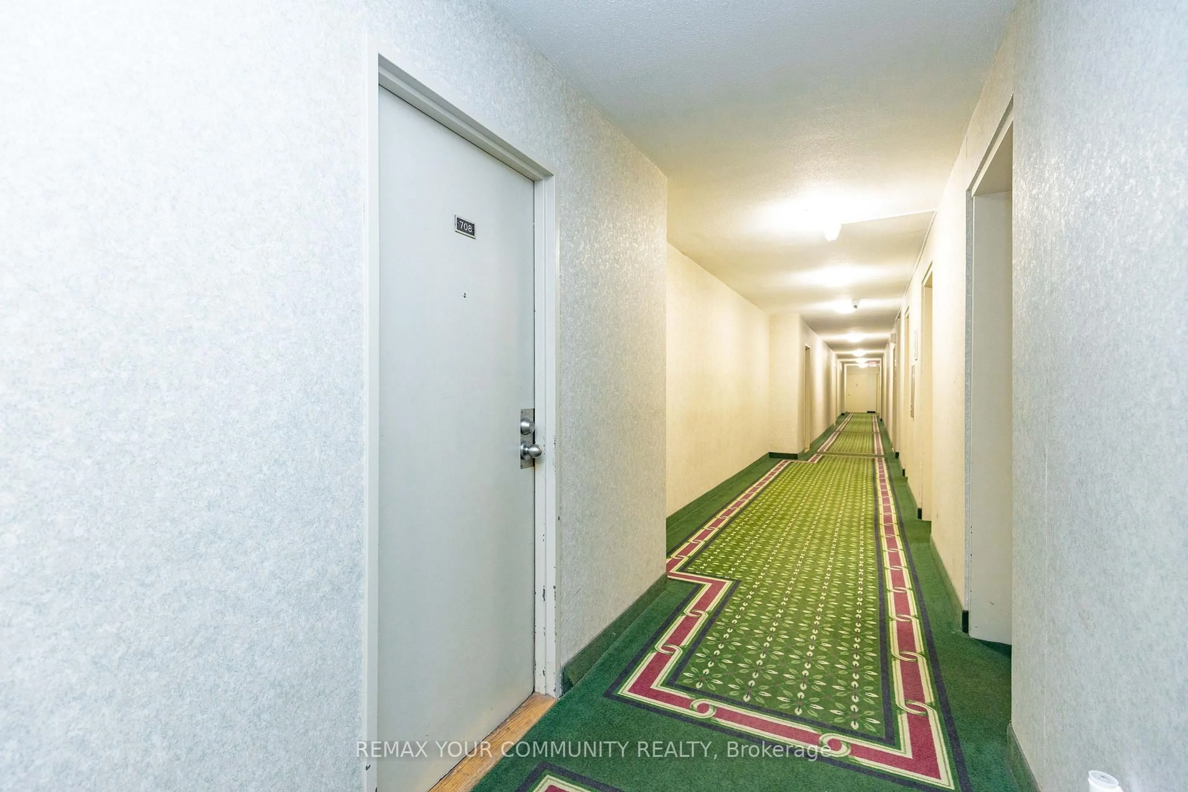 Indoor foyer for 85 Emmett Ave #708, Toronto Ontario M6M 5A2