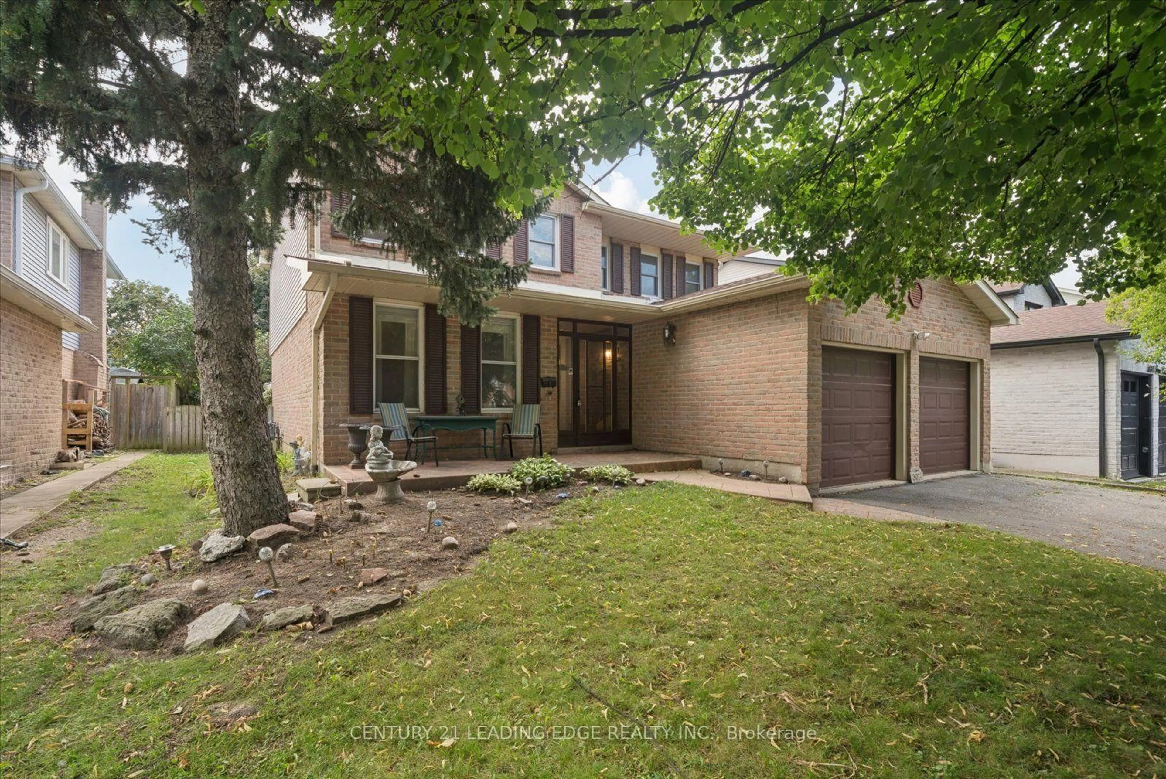 Home with brick exterior material, street for 3074 Tours Rd, Mississauga Ontario L5N 3J2