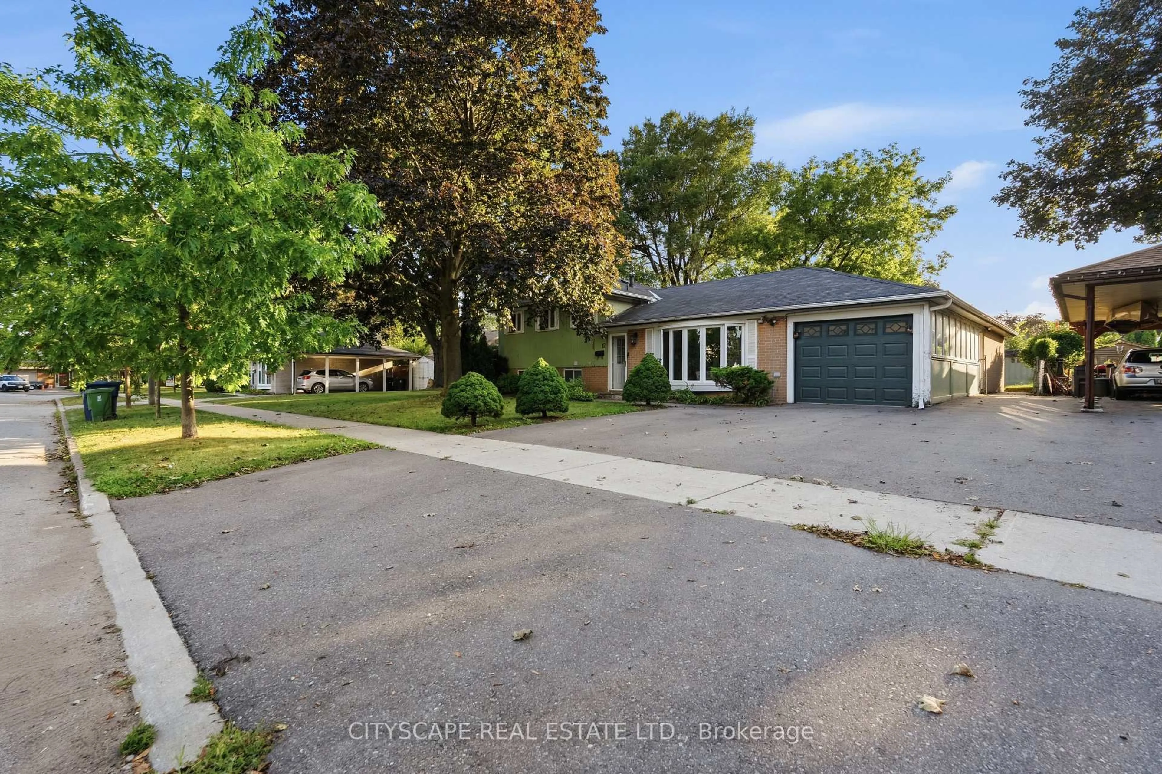 A pic from outside/outdoor area/front of a property/back of a property/a pic from drone, street for 12 Vanderbrent Cres, Toronto Ontario M9R 3W8
