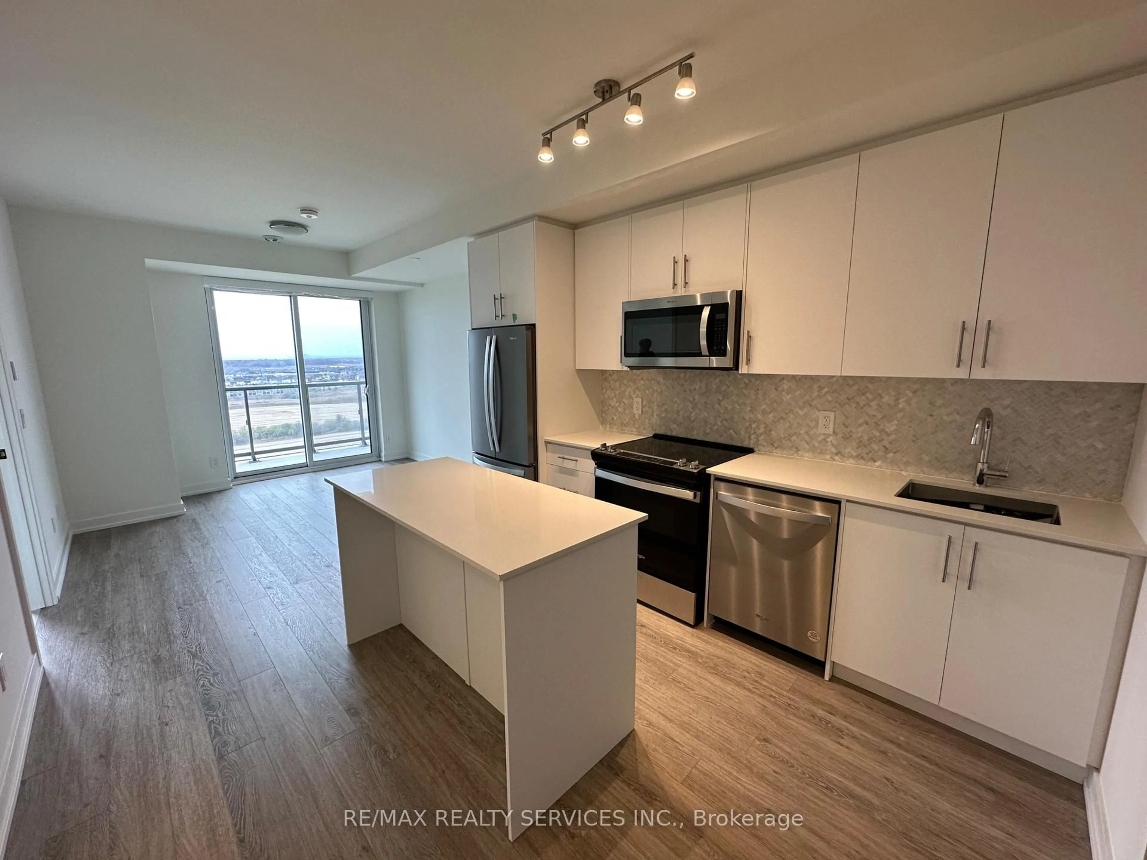 Open concept kitchen, unknown for 345 Wheat Boom Dr #1304, Oakville Ontario L6H 7X4