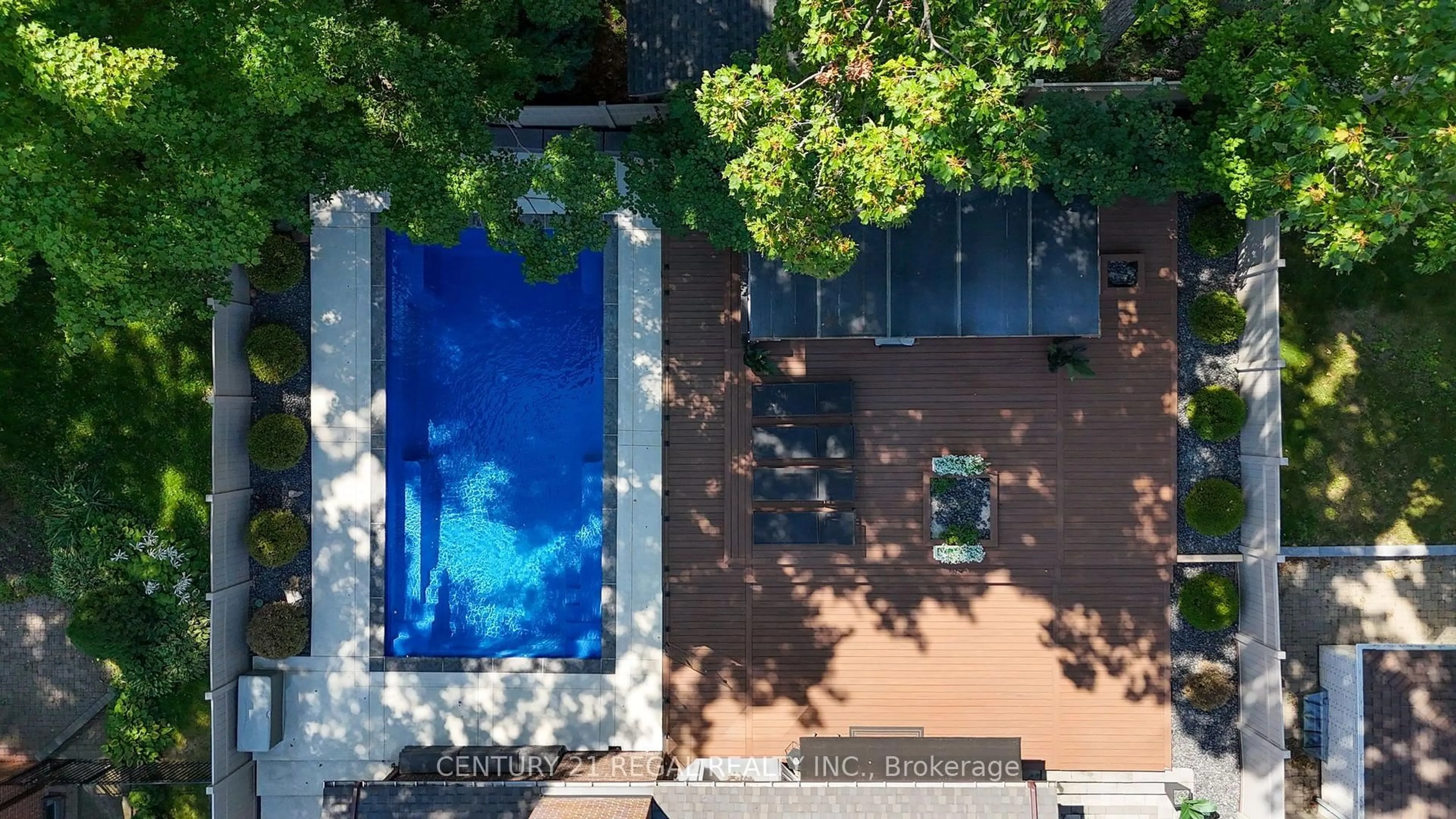 A pic from outside/outdoor area/front of a property/back of a property/a pic from drone, city buildings view from balcony for 3308 Grassfire Cres, Mississauga Ontario L4Y 3K1
