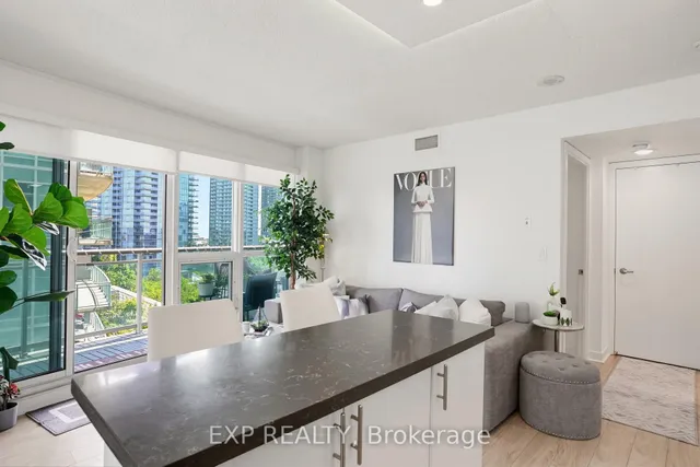 155 Legion Rd #813, Toronto 2
