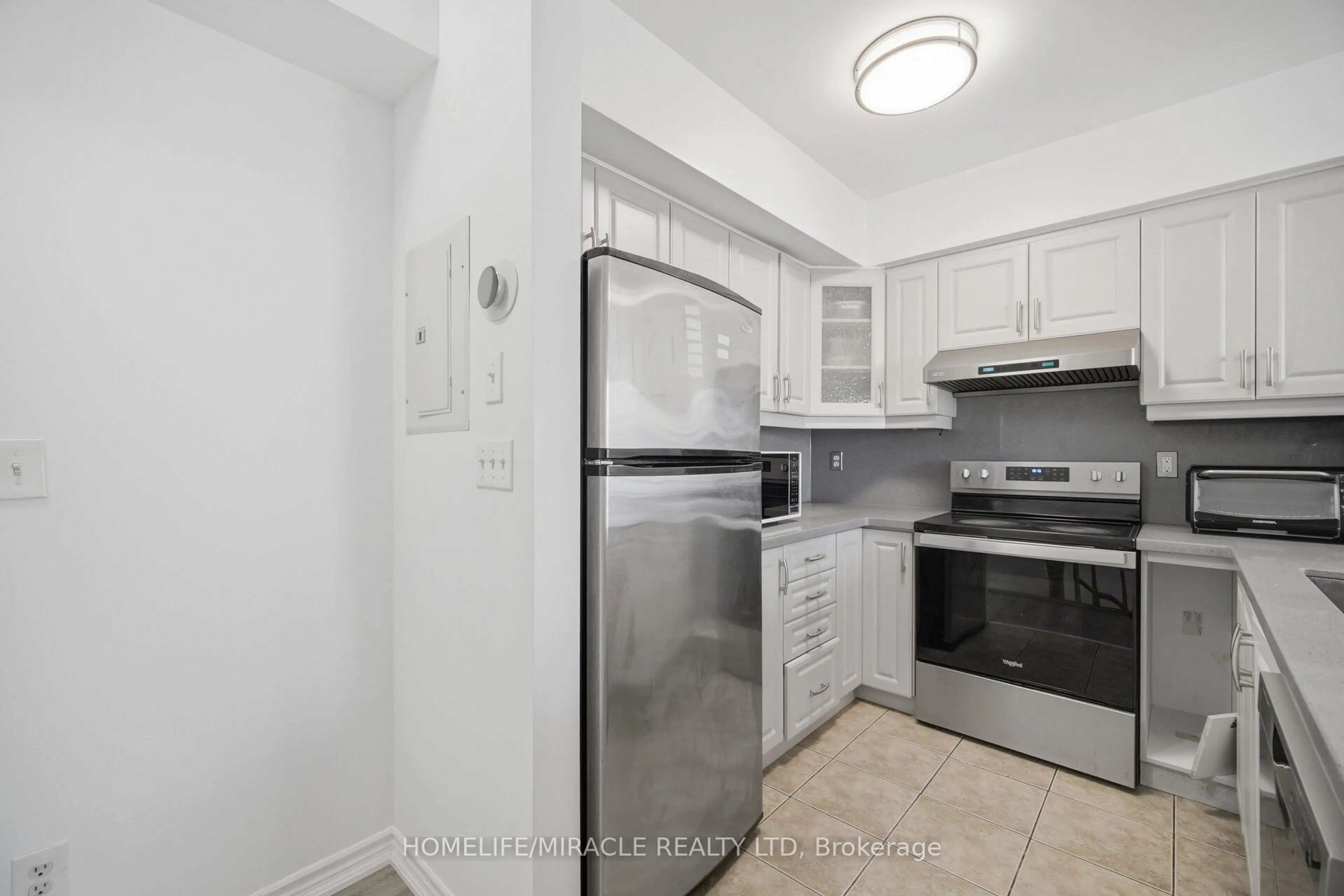 Standard kitchen, unknown for 3049 Finch Ave #2002, Toronto Ontario M9M 0A5
