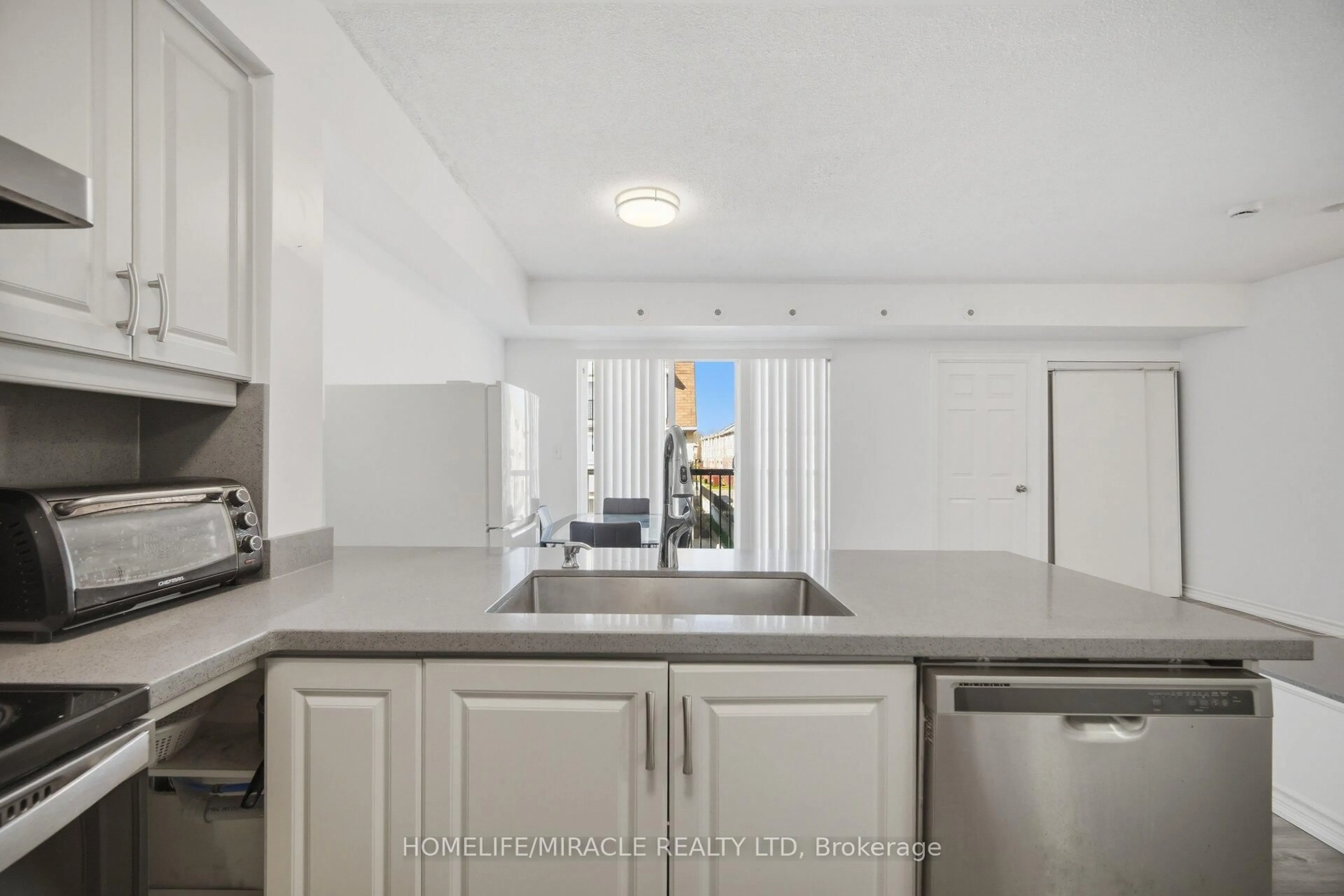 Standard kitchen, unknown for 3049 Finch Ave #2002, Toronto Ontario M9M 0A5