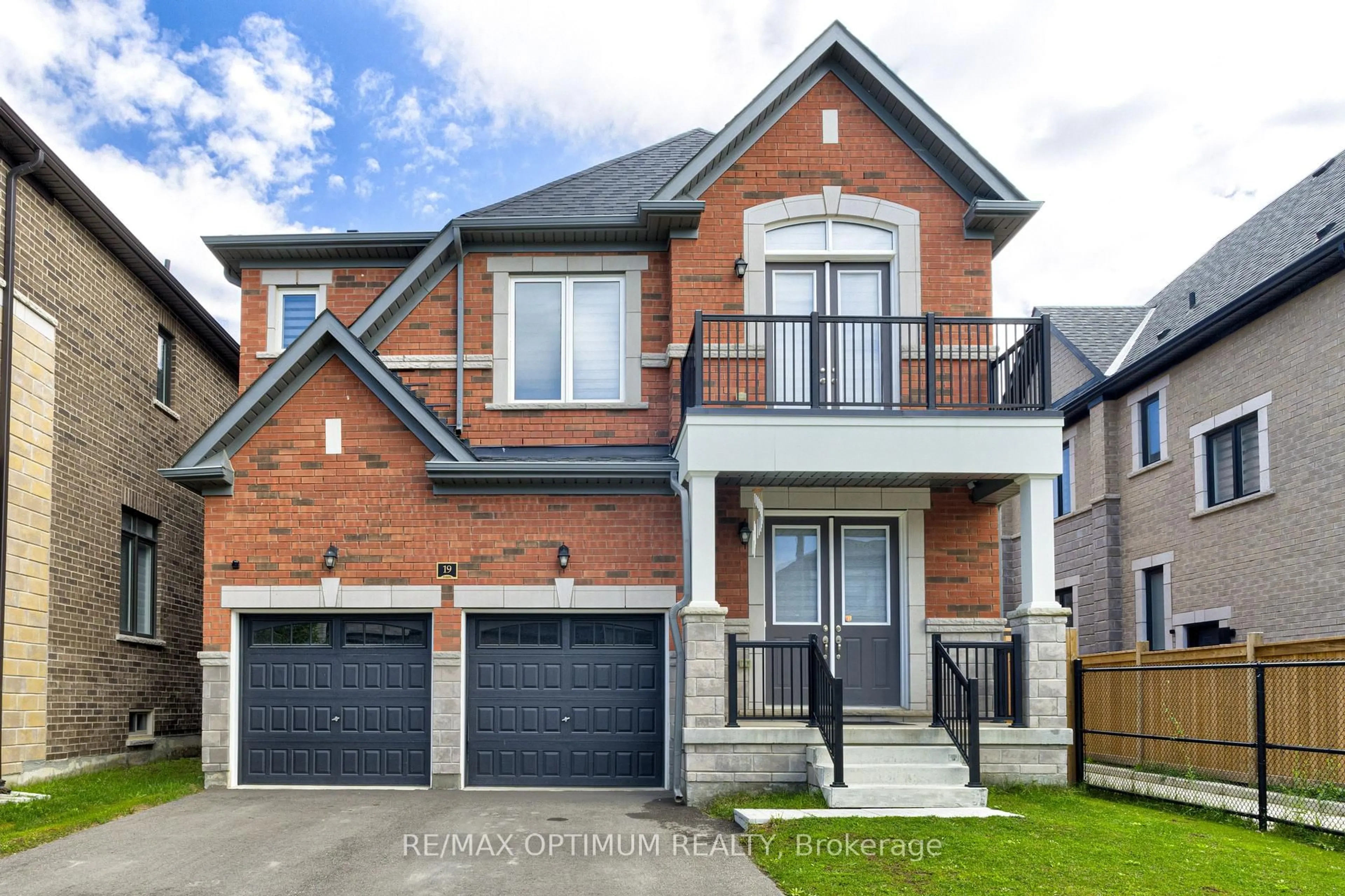 Home with brick exterior material, street for 19 Gatherwood Terr, Caledon Ontario L7C 4M4