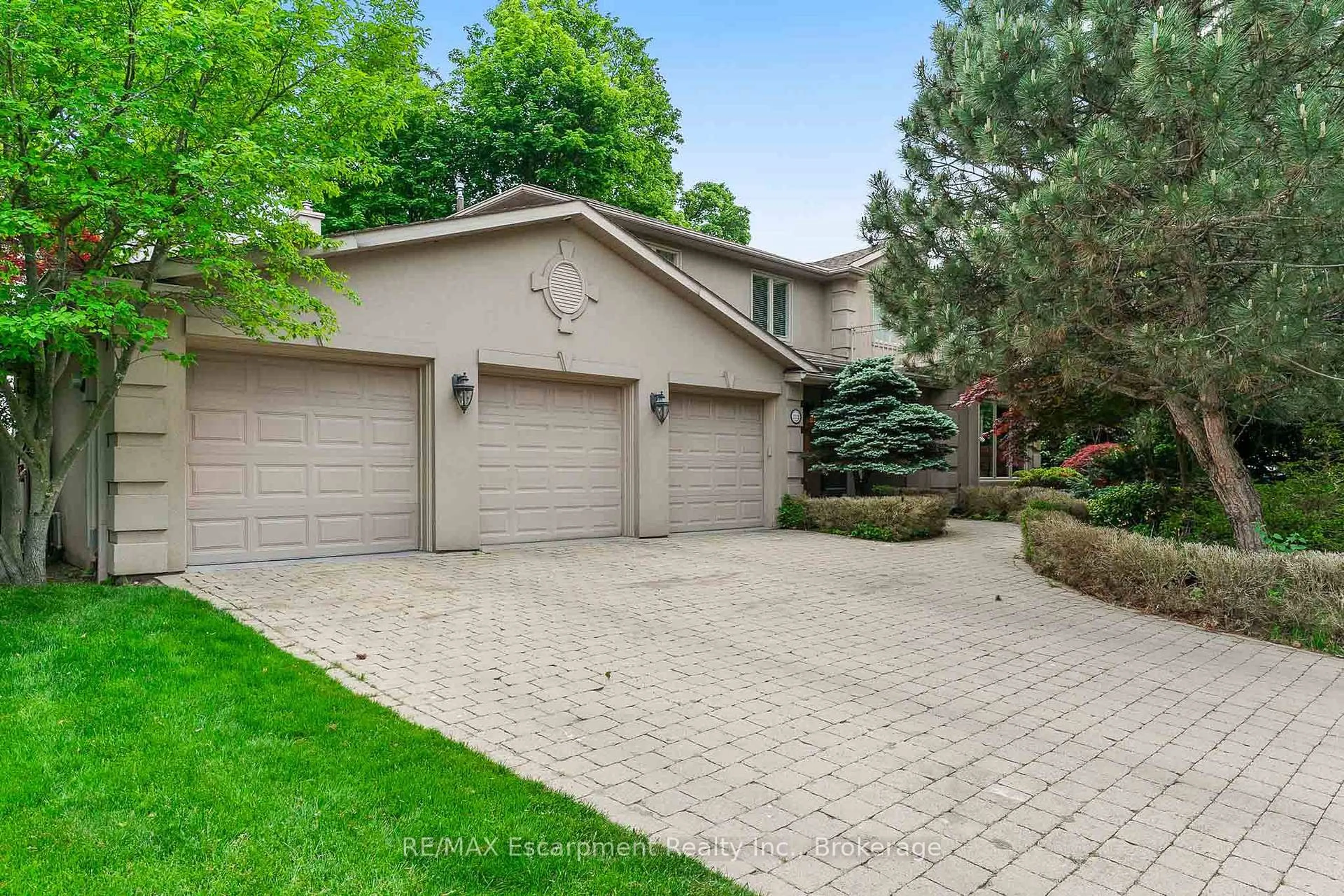 Home with brick exterior material, street for 2372 Carrington Pl, Oakville Ontario L6J 5P4