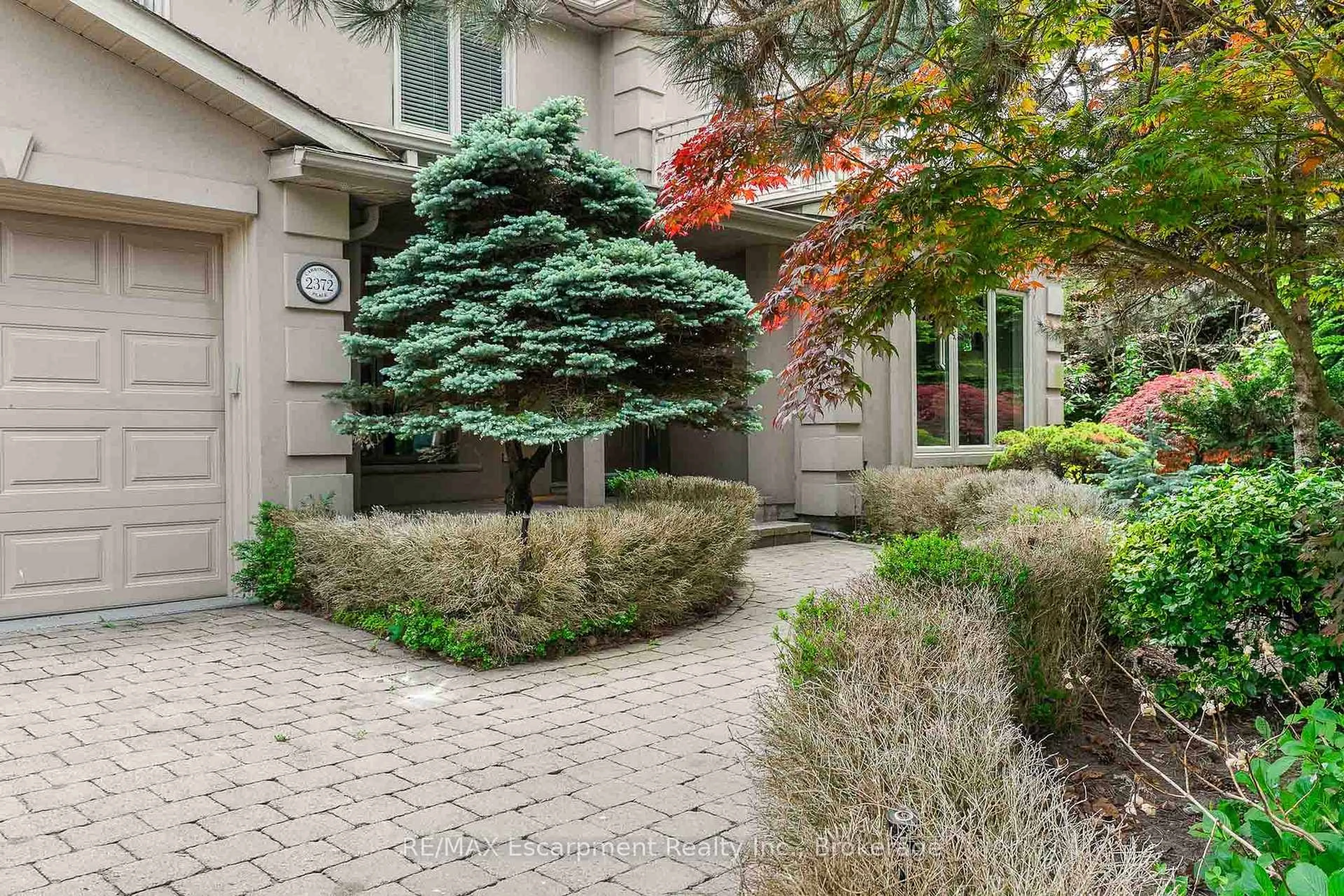 Patio, street for 2372 Carrington Pl, Oakville Ontario L6J 5P4