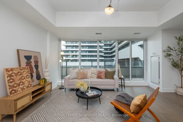 30 Shore Breeze Dr #230, Toronto 5