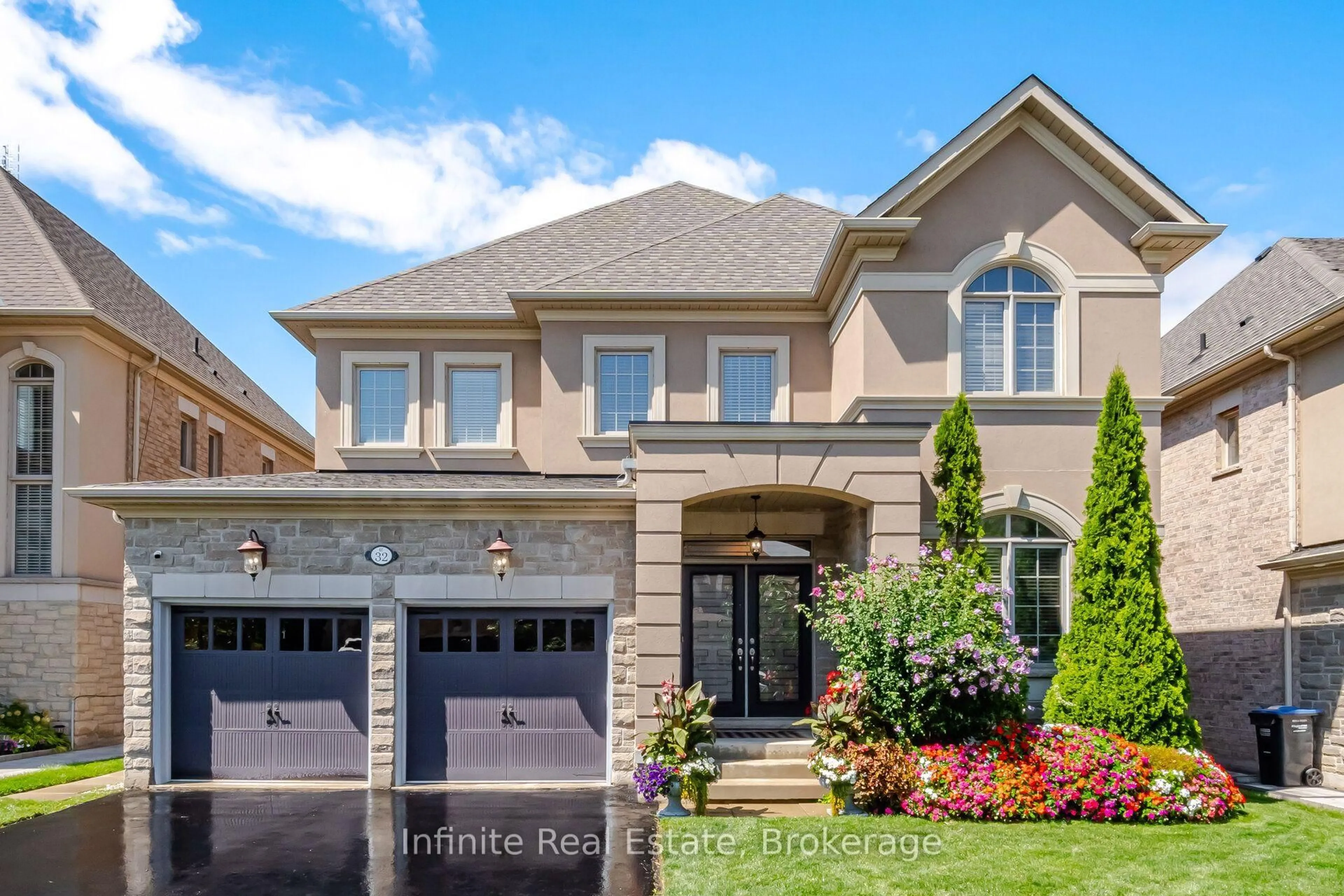 Home with brick exterior material, street for 32 Bear Run Rd, Brampton Ontario L6X 2Y9