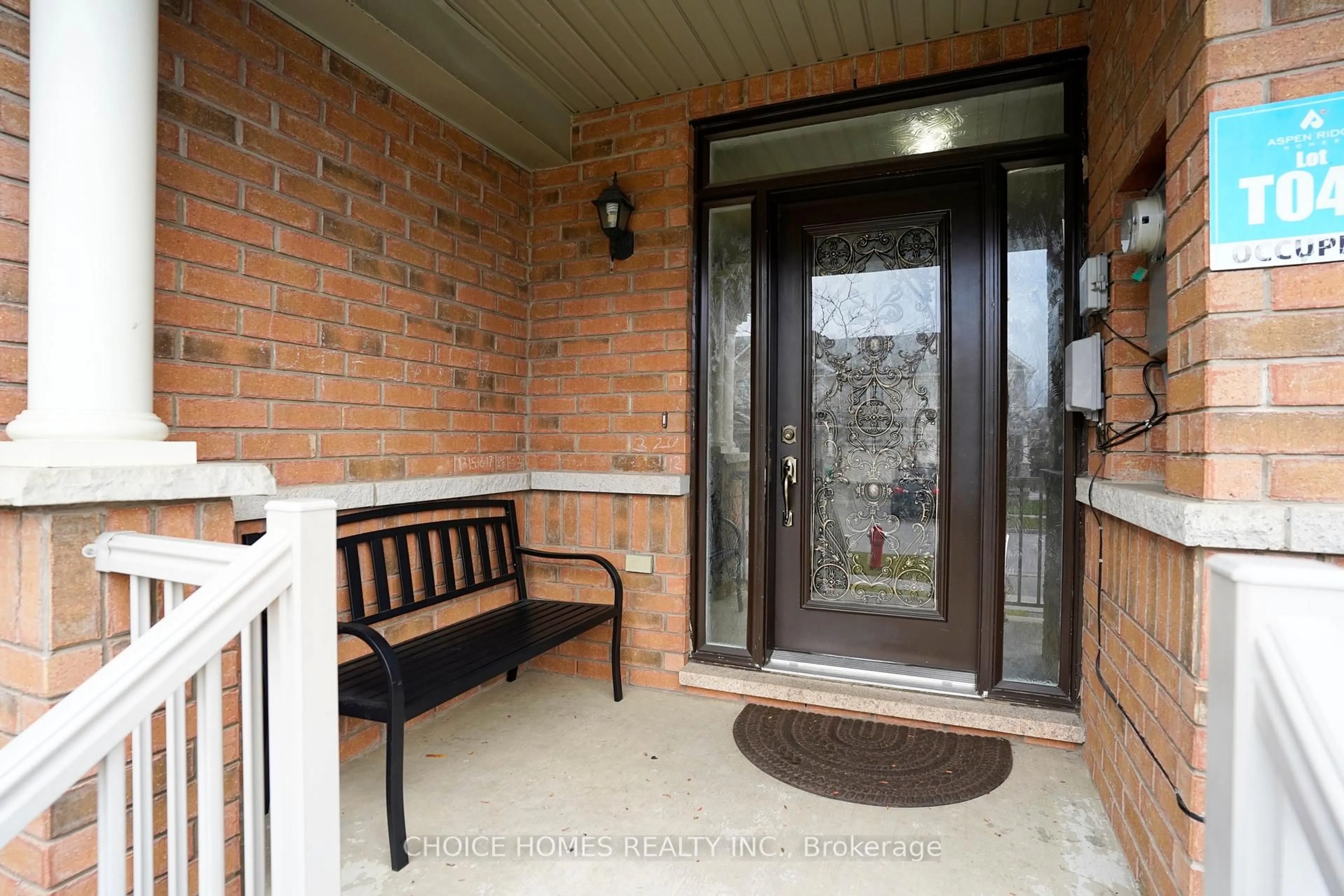 Indoor entryway for 71 Pendulum Circ, Brampton Ontario L6R 3N7