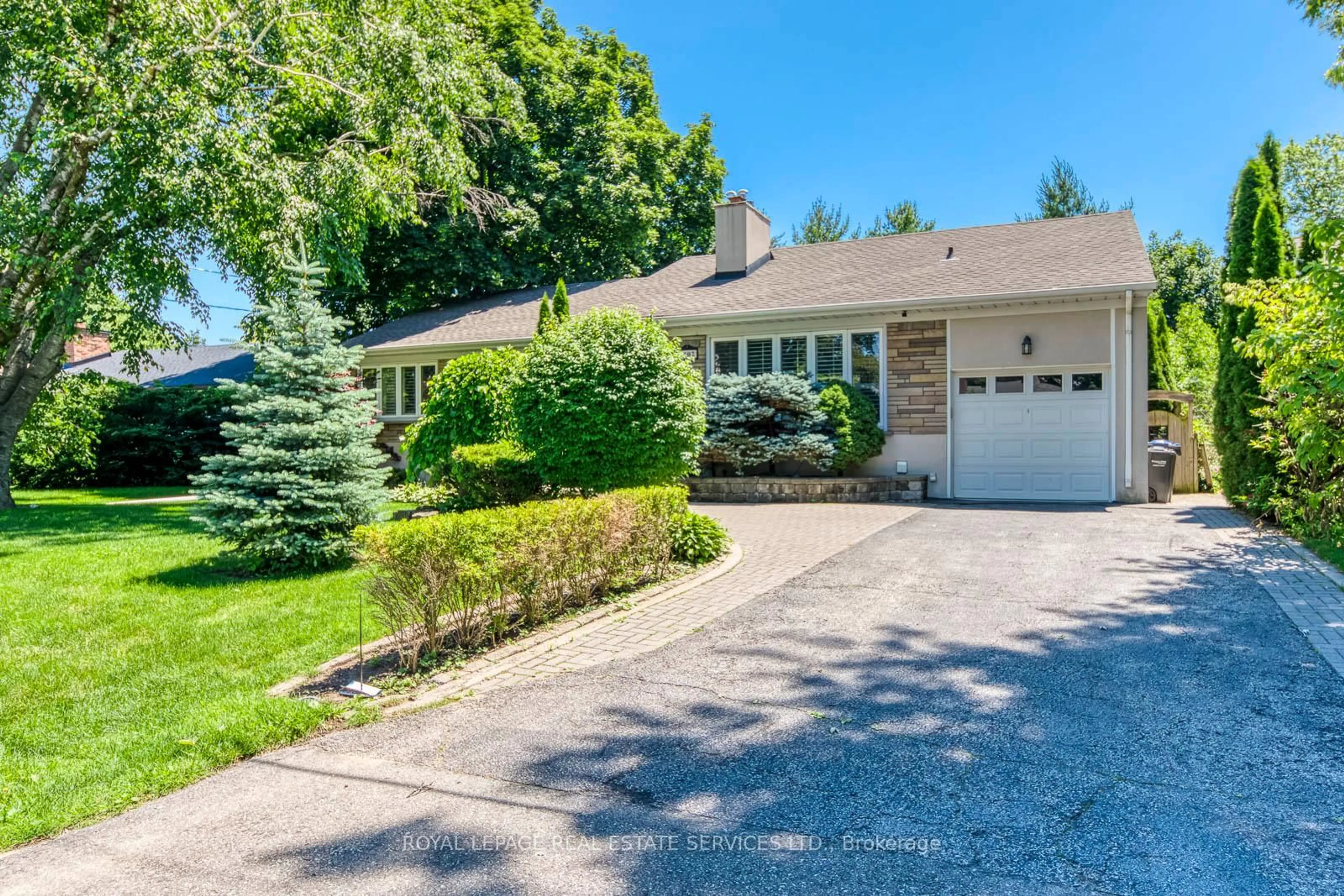 Unknown for 1602 Lincolnshire Blvd, Mississauga Ontario L5E 2S7