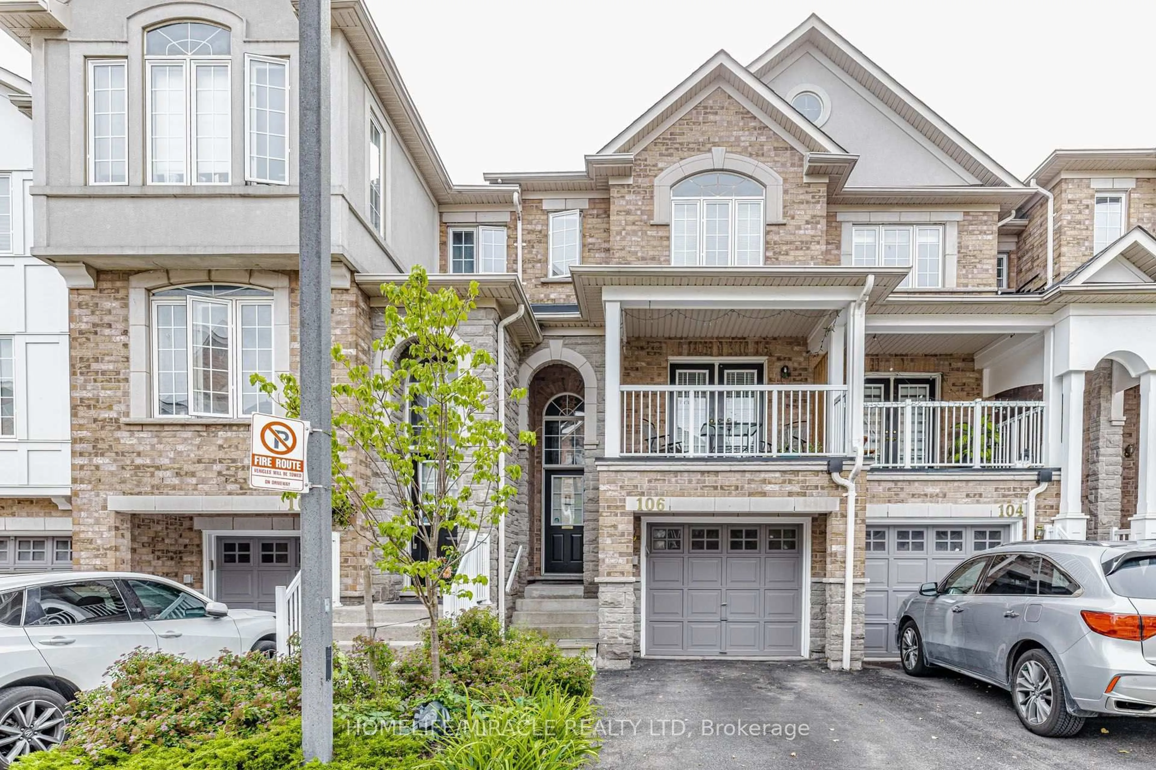 Home with brick exterior material, street for 601 Shoreline Dr #106, Mississauga Ontario L5B 4K8