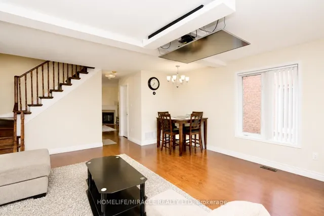 43 Caranci Cres, Brampton 5