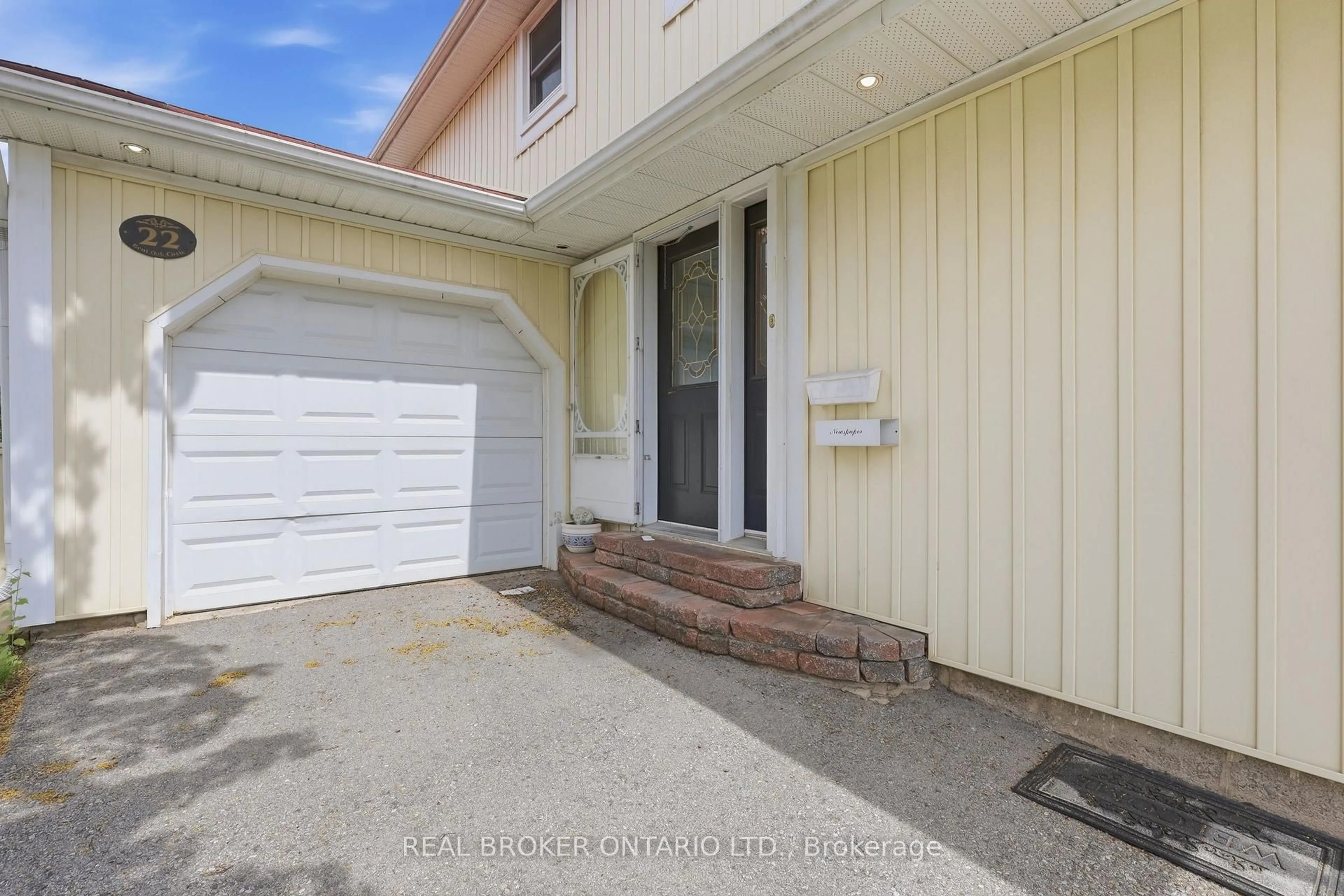 Unknown for 22 Bent Oak Circ, Mississauga Ontario L5N 4J2