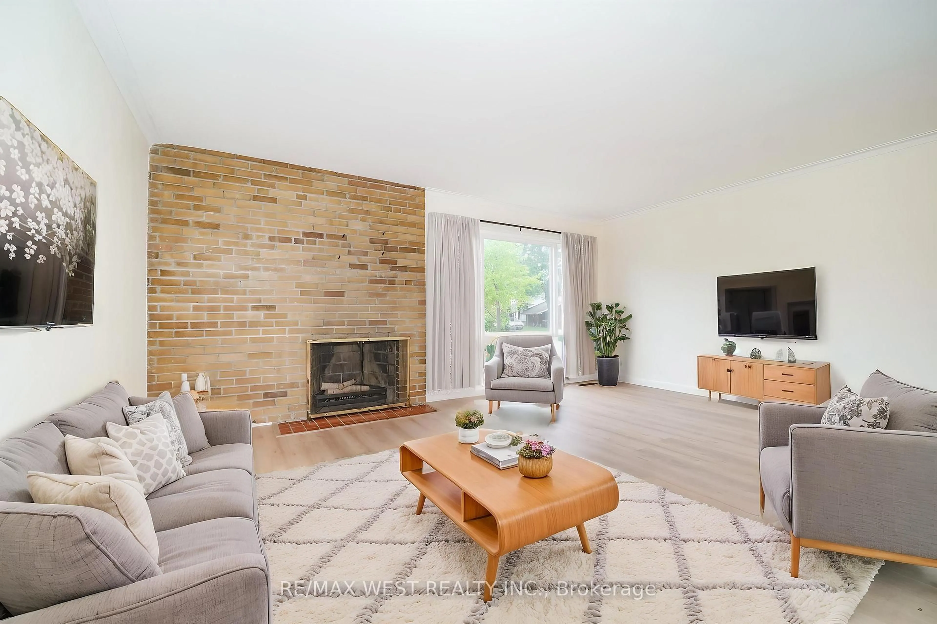 Living room with furniture, unknown for 5 Cromarty Dr, Toronto Ontario M9W 2R5