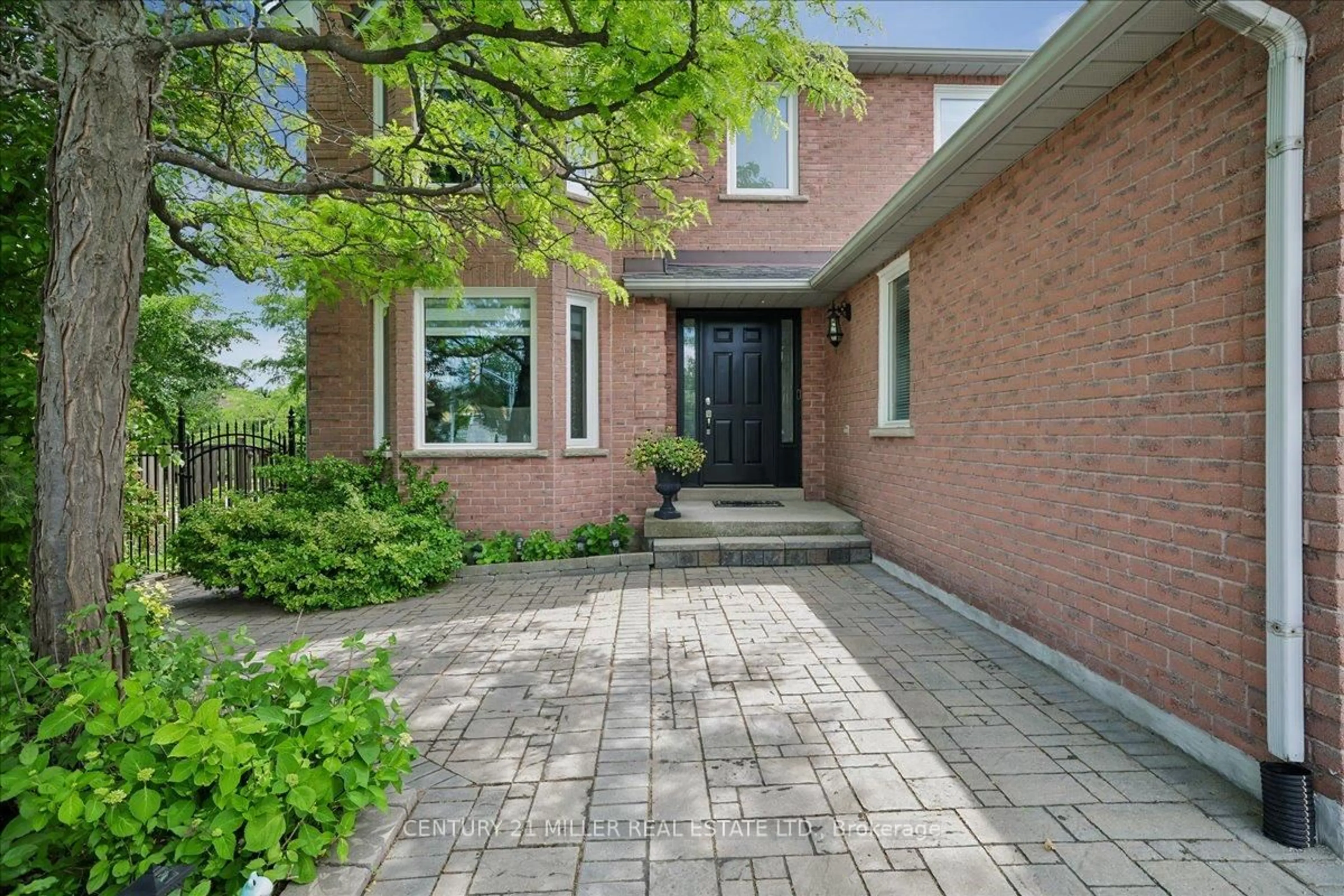 Home with brick exterior material, street for 2120 Sixth Line, Oakville Ontario L6H 3N1